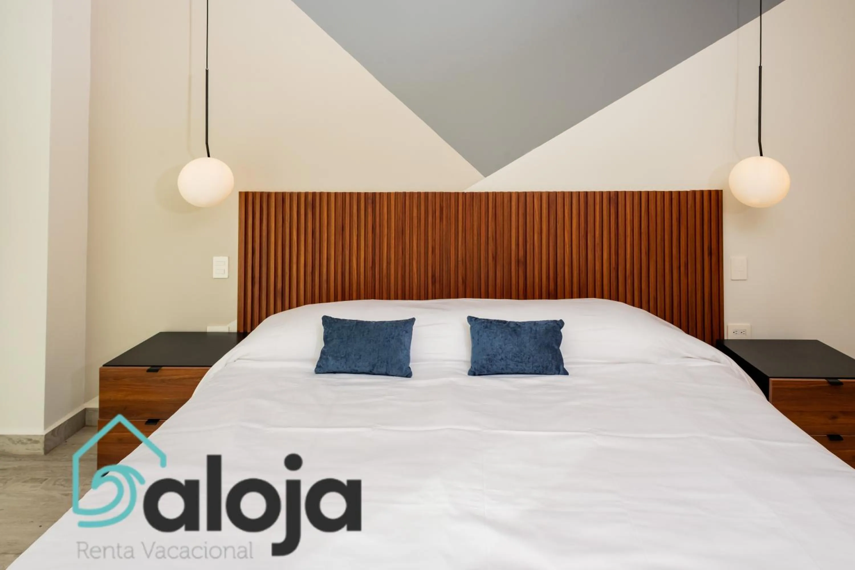 Bed in Torre Sofia - By Aloja RV