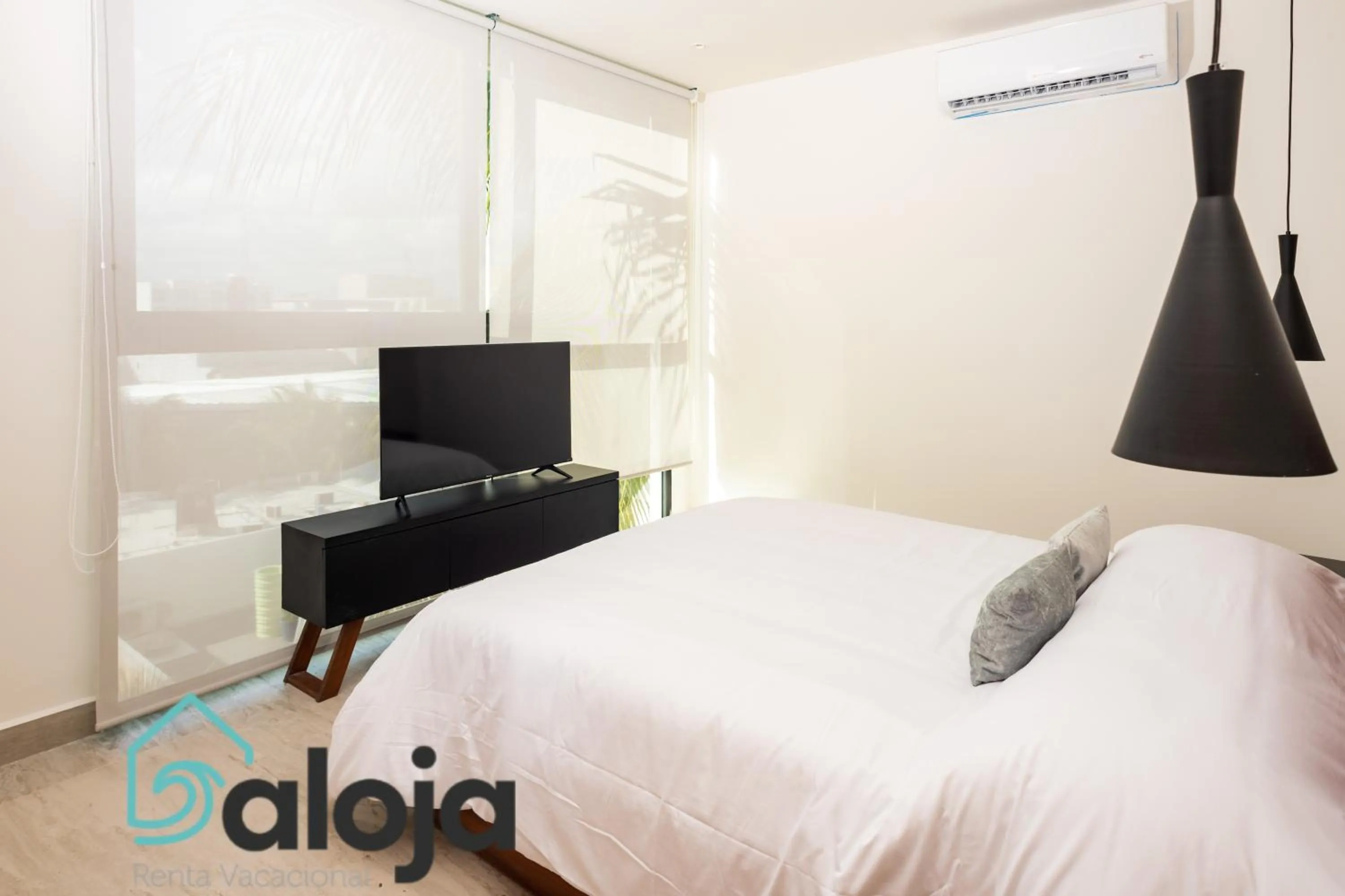 Bed in Torre Sofia - By Aloja RV