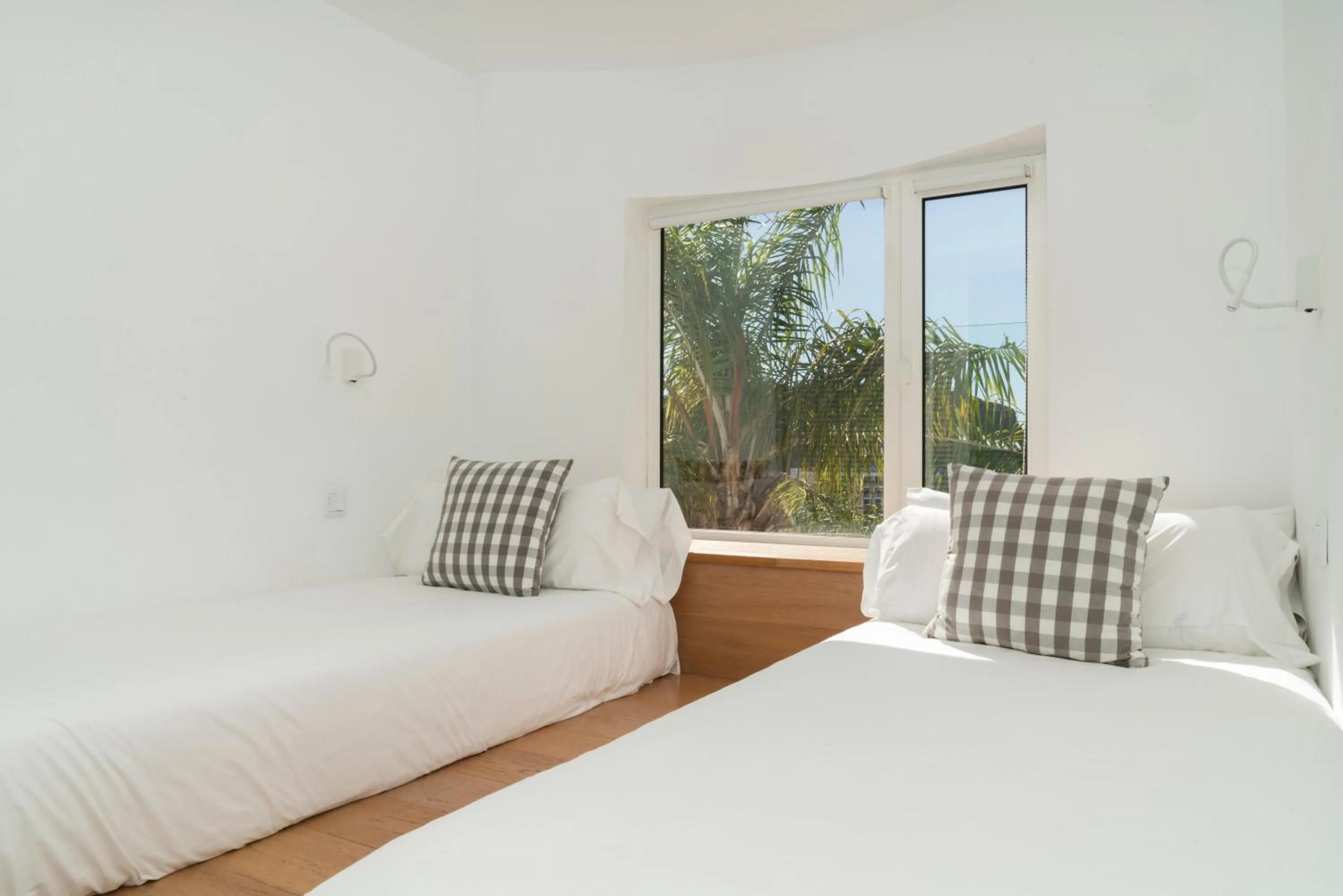Photo of the whole room, Bed in Marina Bayview Gran Canaria - Adults Only
