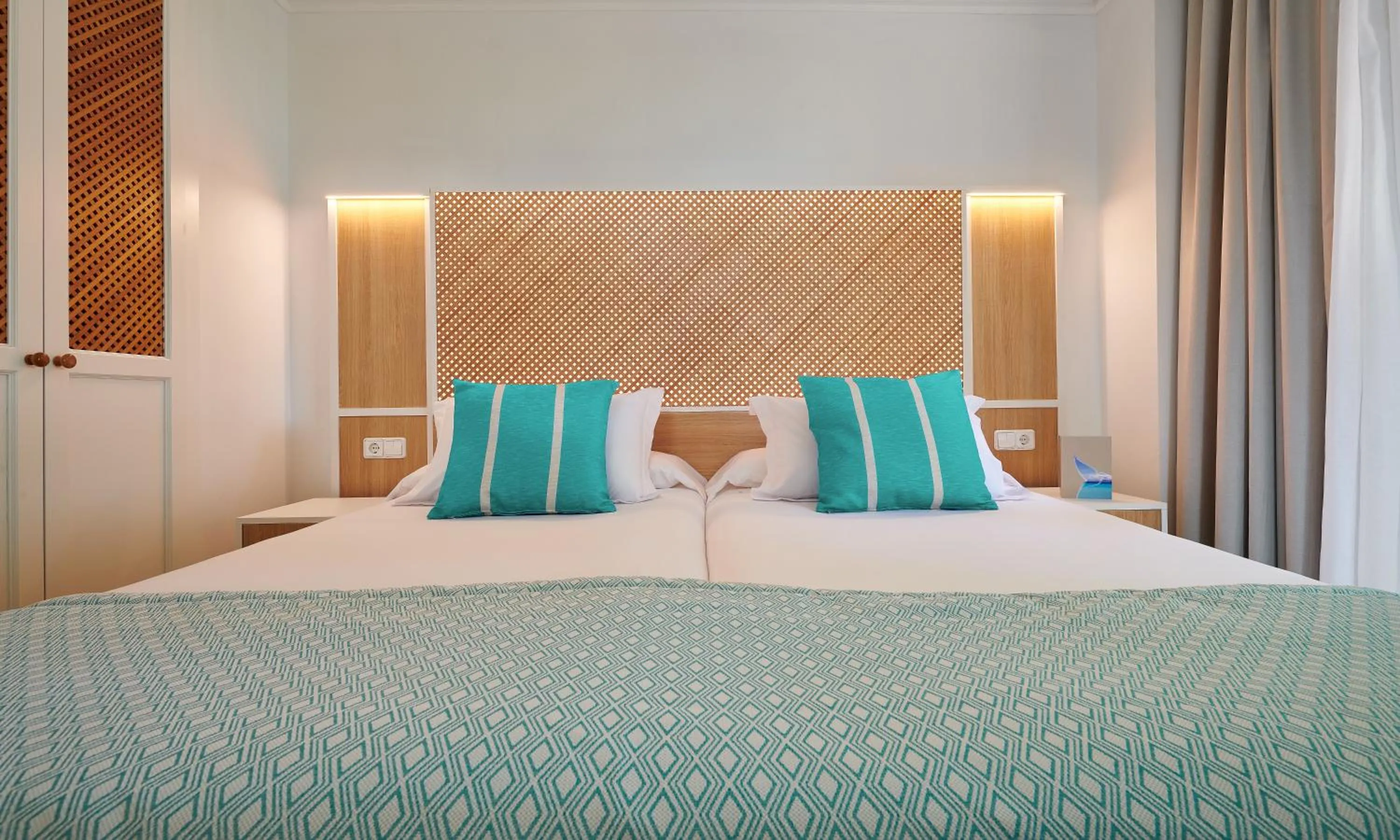 Bedroom, Bed in Grupotel Club Turquesa Mar