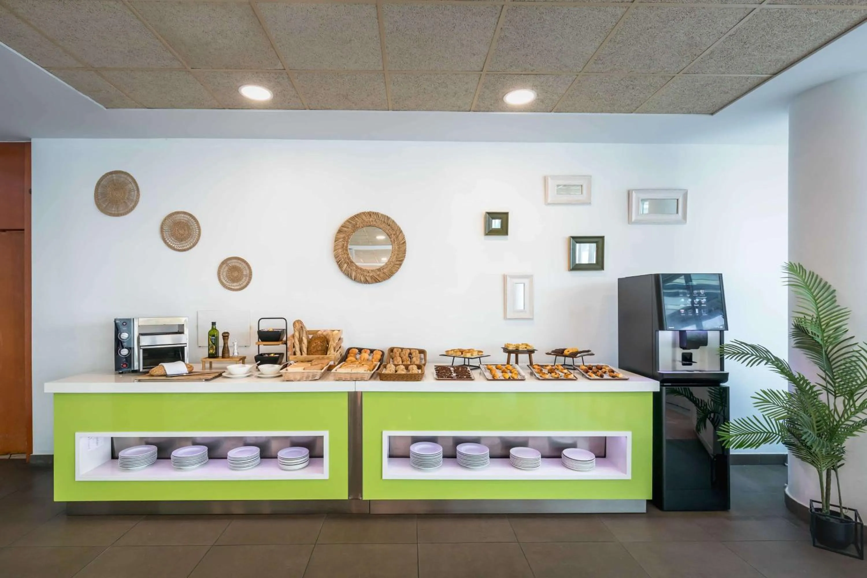 Breakfast in Allegro Murcia Azarbe