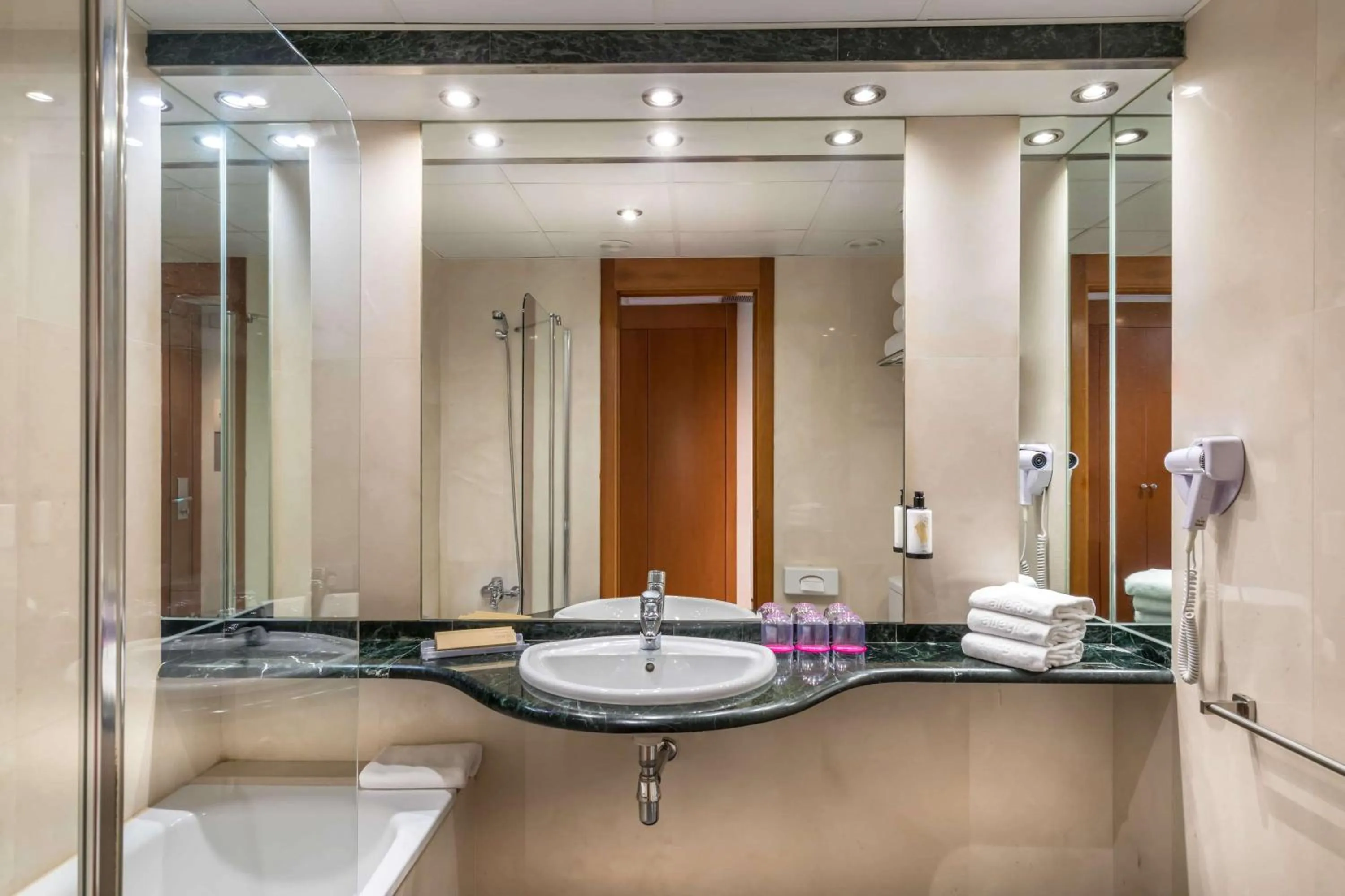 Bedroom in Allegro Murcia Azarbe