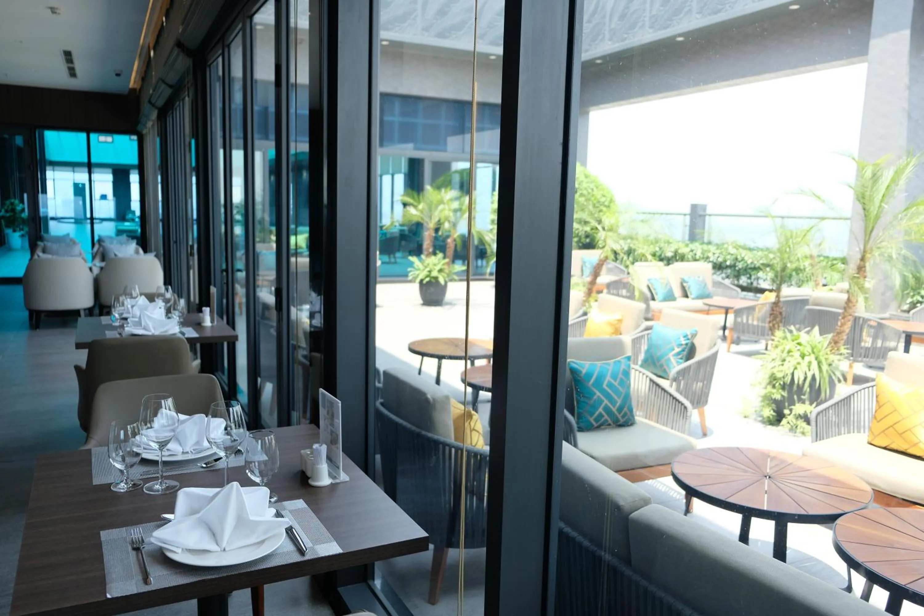 Lounge or bar in Grand K Hotel Suites Hanoi