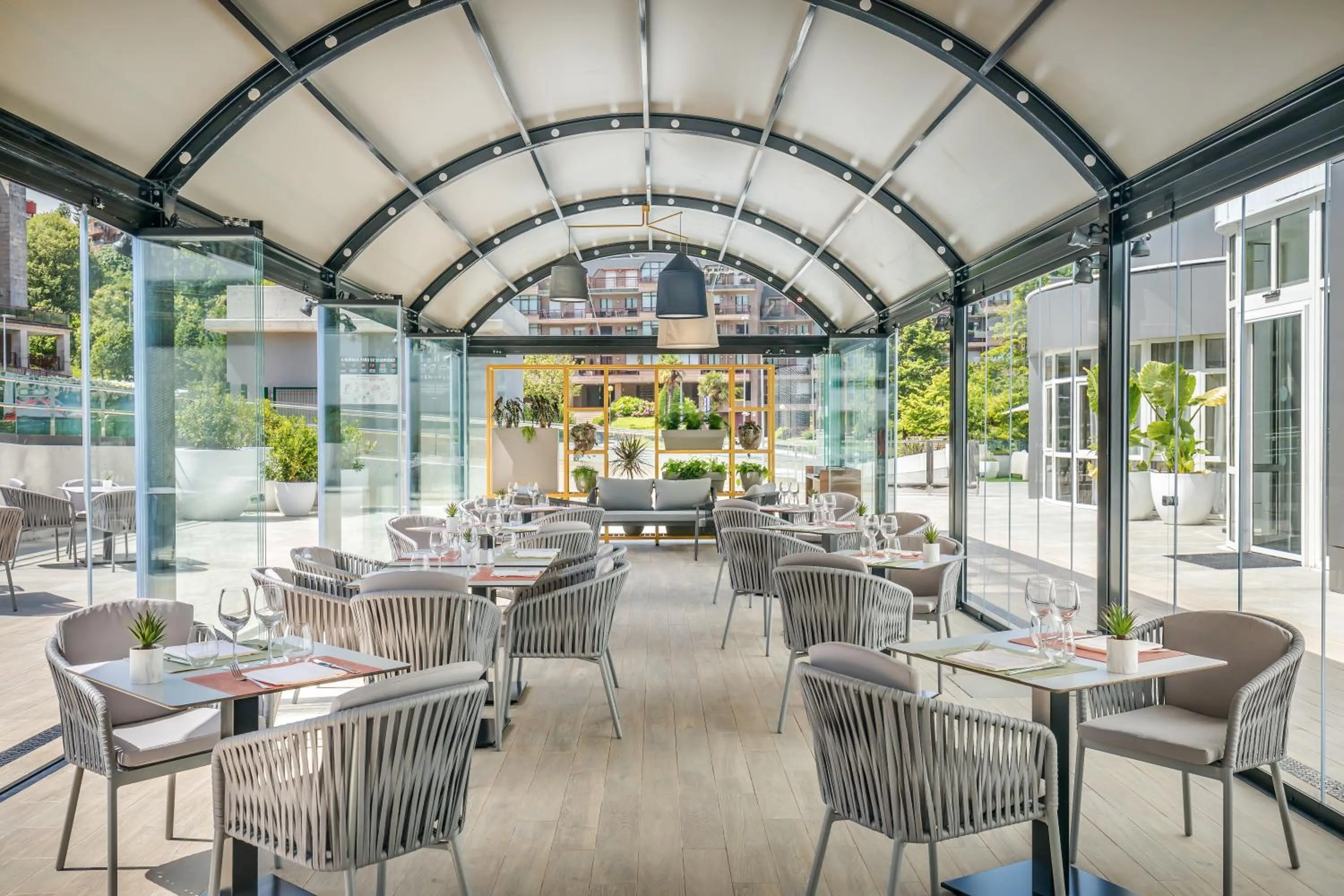 Restaurant/places to eat in Barceló Costa Vasca