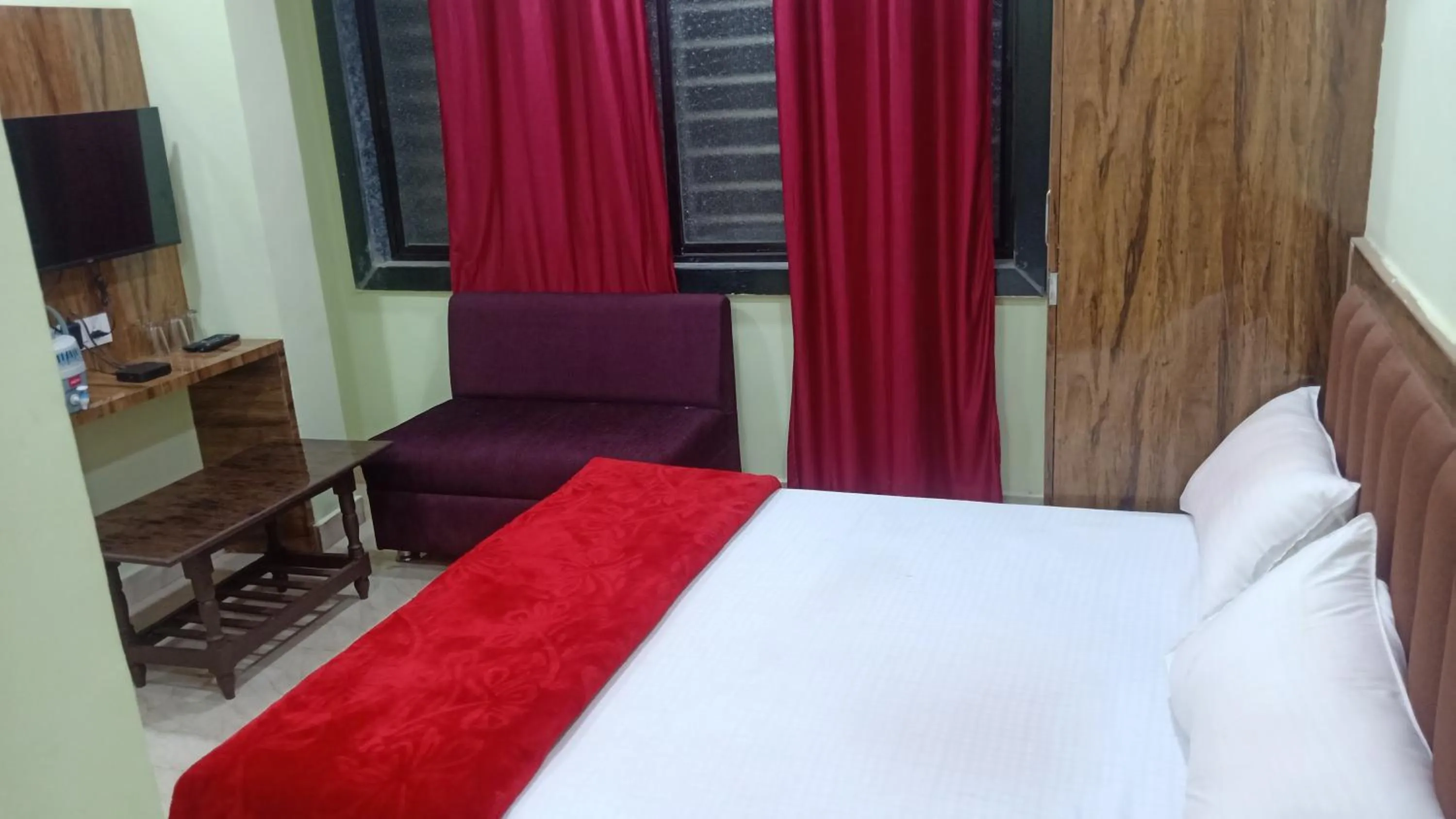 Bed in Shagun Banquet and Hotel