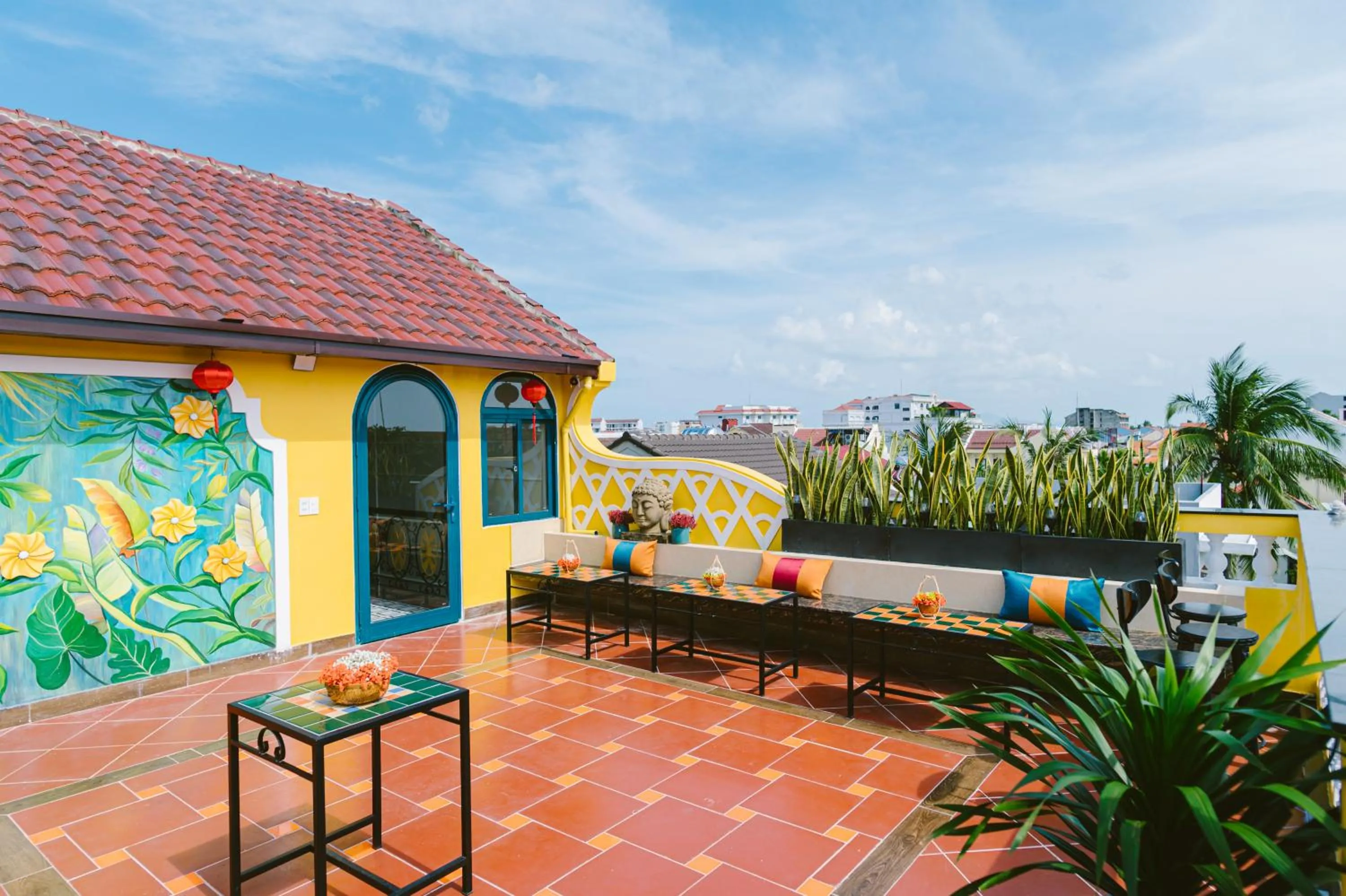 Balcony/Terrace in De'Colore Villa Hoi An