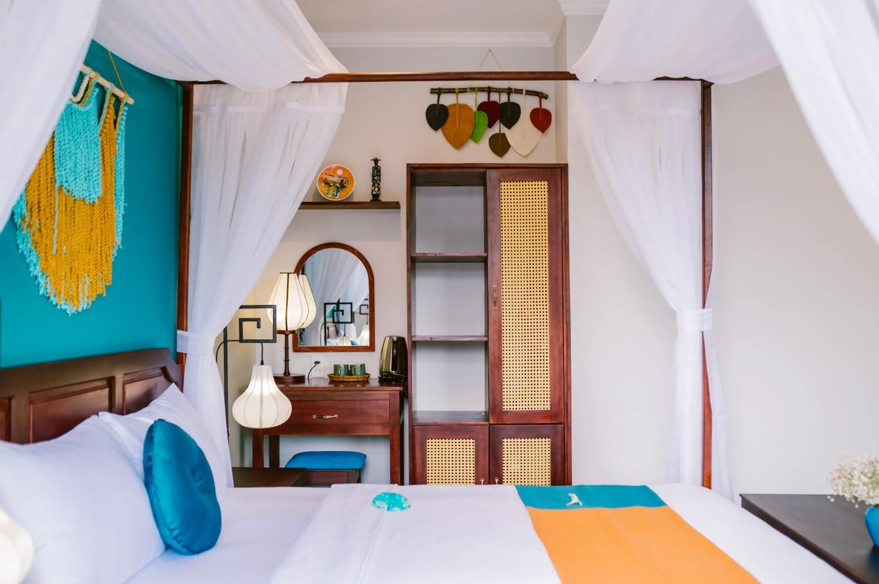 Bedroom, Bed in De'Colore Villa Hoi An