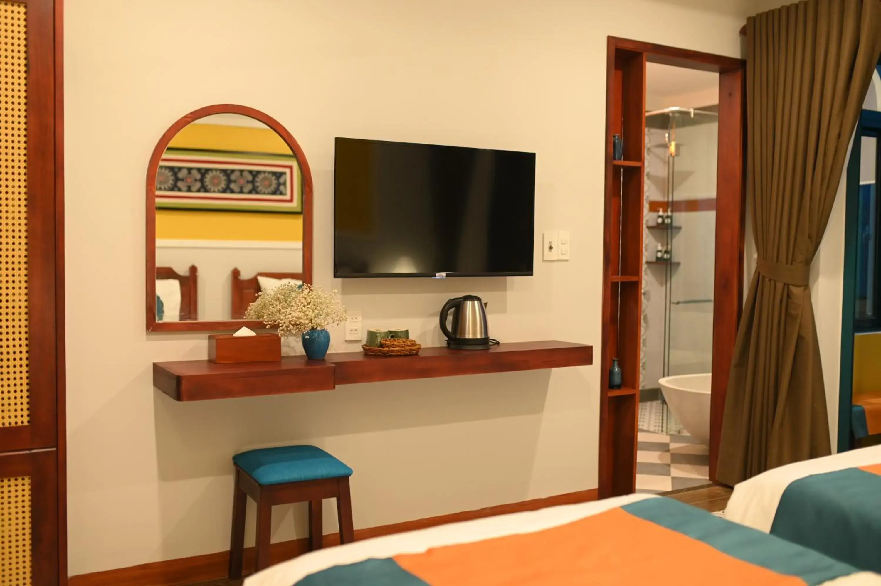 Deluxe Suite in De'Colore Villa Hoi An Deluxe Suite in De'Colore Villa Hoi An