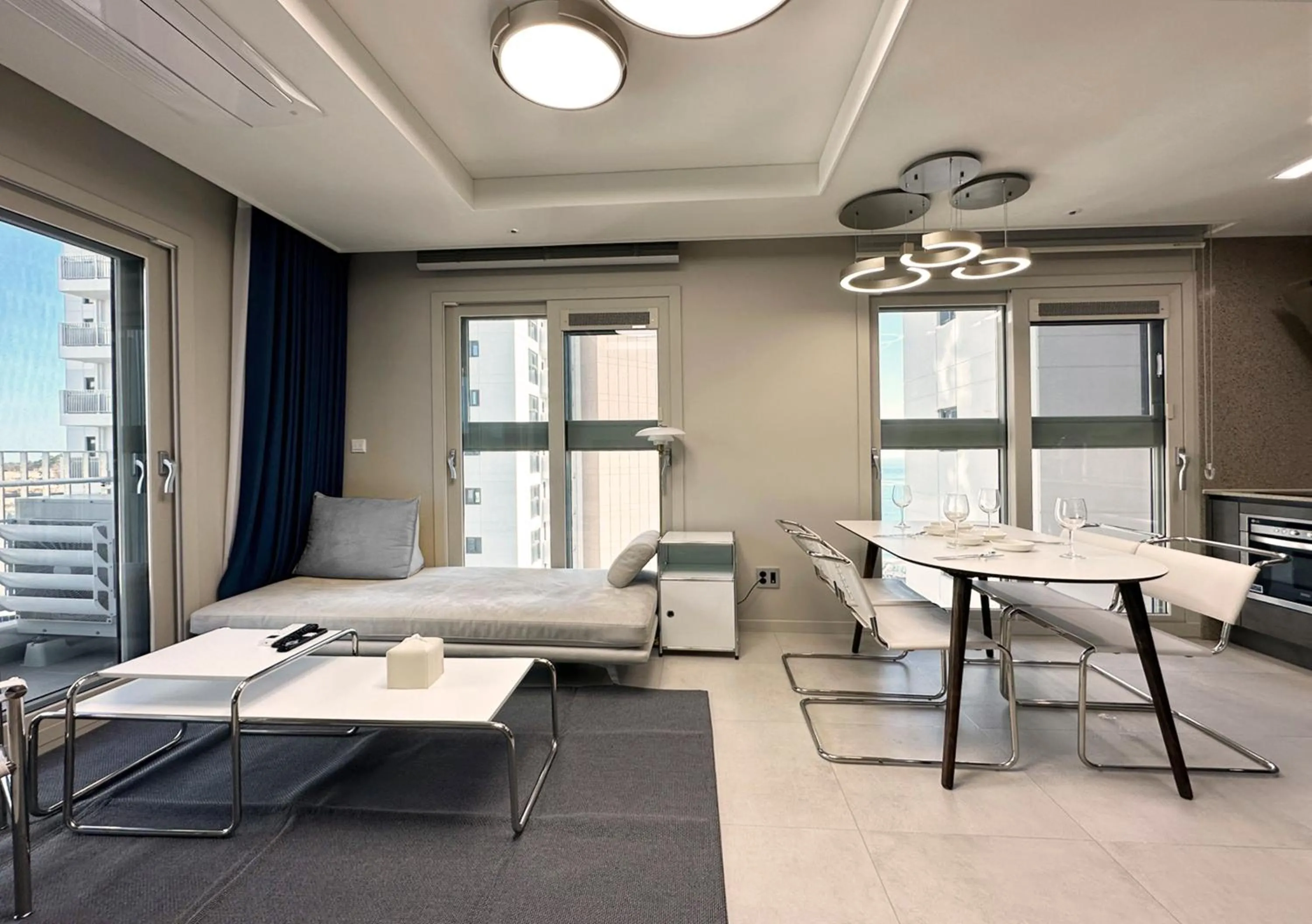 Living room, Bed in Y COLLECTION by UH FLAT OSIRIA