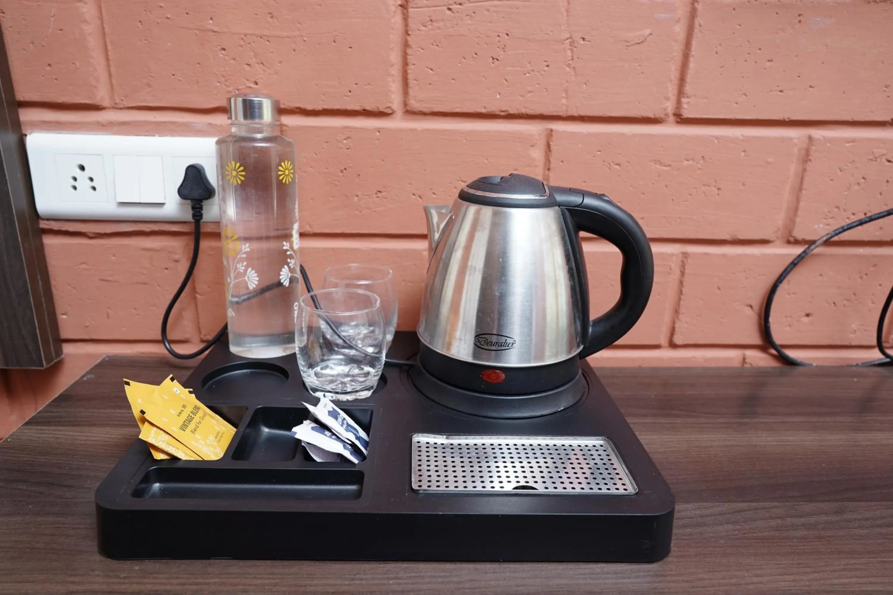 Coffee/tea facilities in Tea Leaf Stays by Brown Tree Resorts