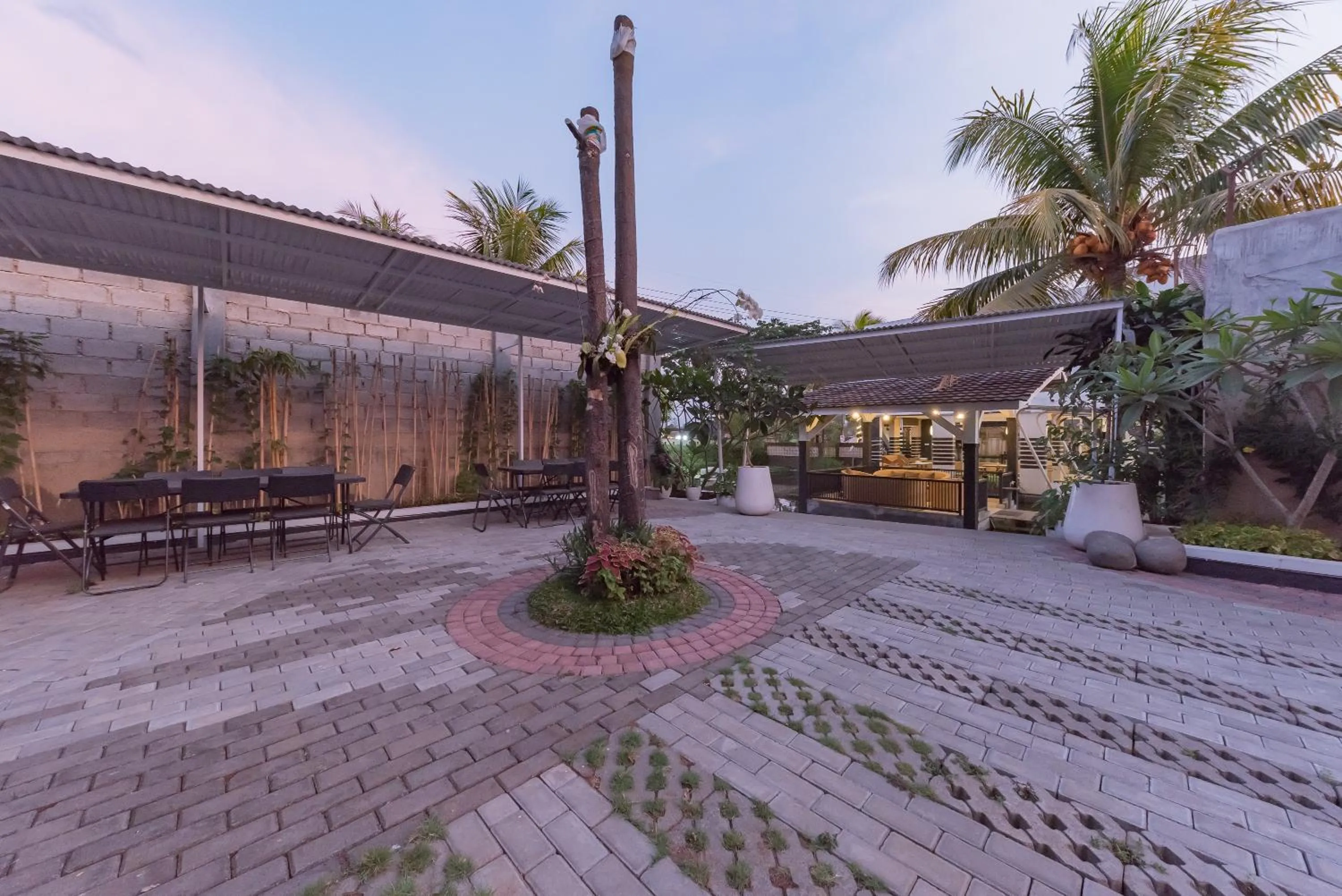 Property building in Urbanview Hotel Khayrizsan Tasikmalaya by RedDoorz