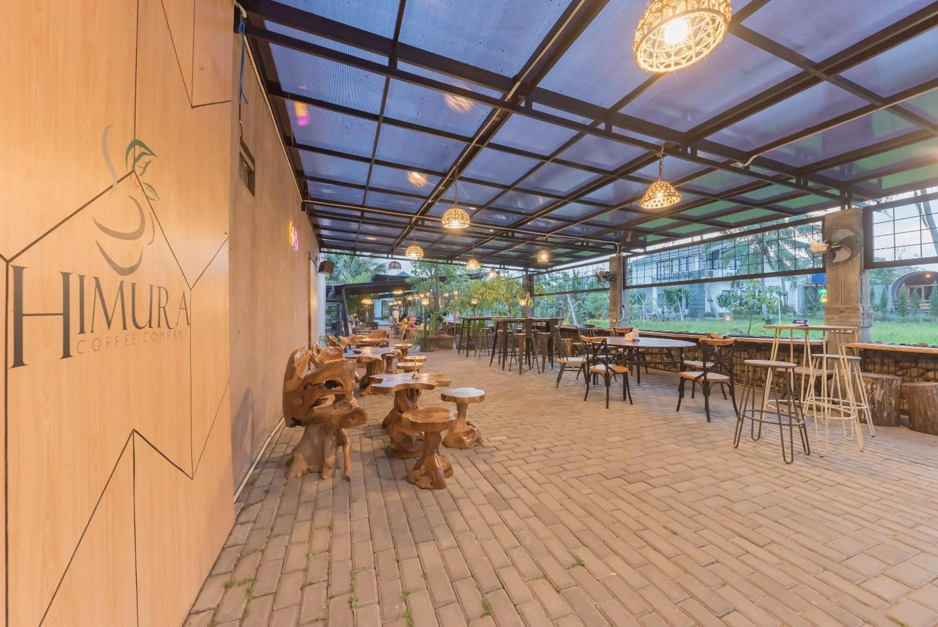 Restaurant/places to eat in Urbanview Hotel Khayrizsan Tasikmalaya by RedDoorz