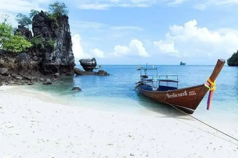 Areeya Phubeach Resort Coliving Coworking