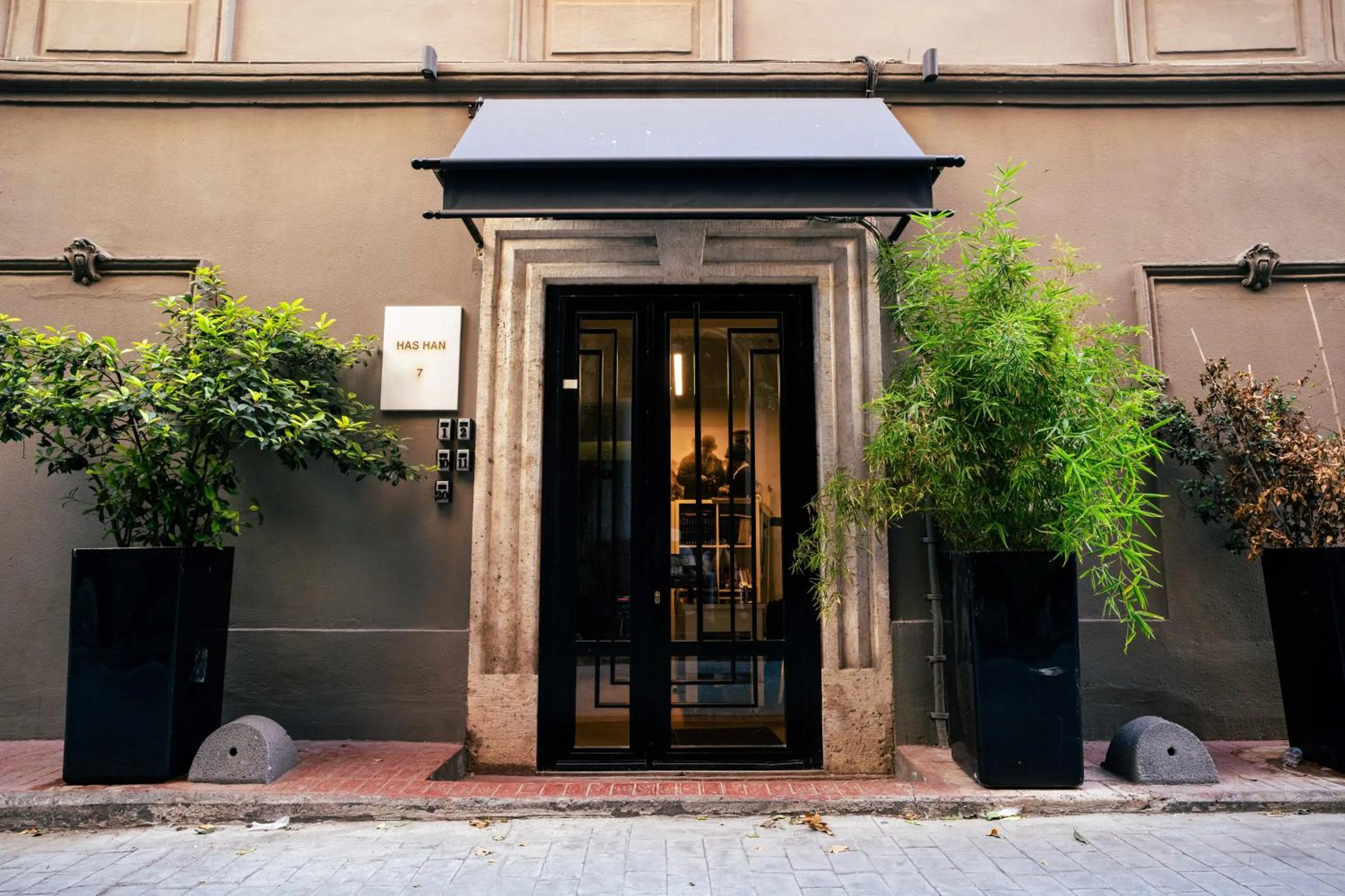 Property building in DeCamondo Residence