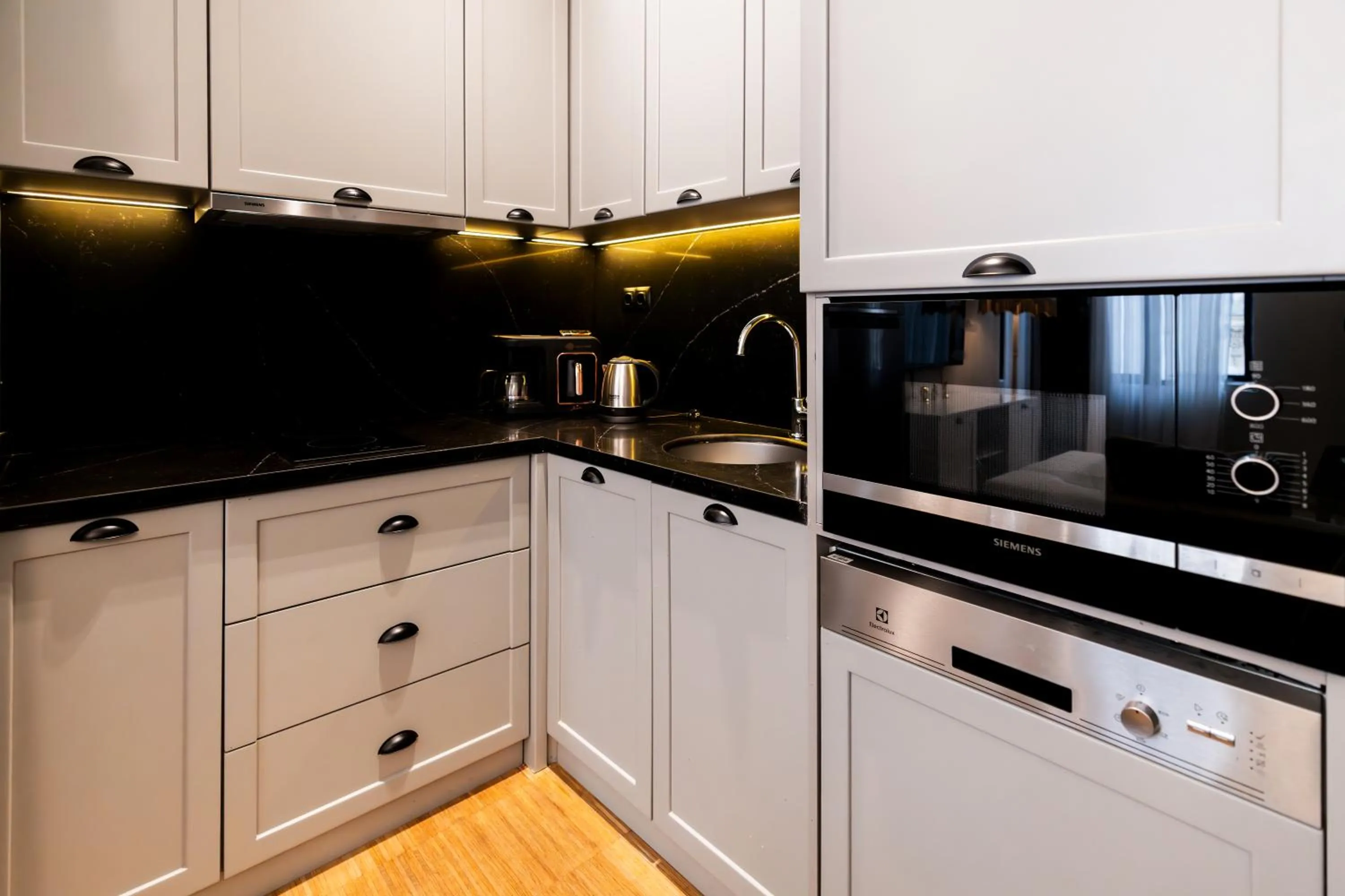 Kitchen or kitchenette in DeCamondo Residence