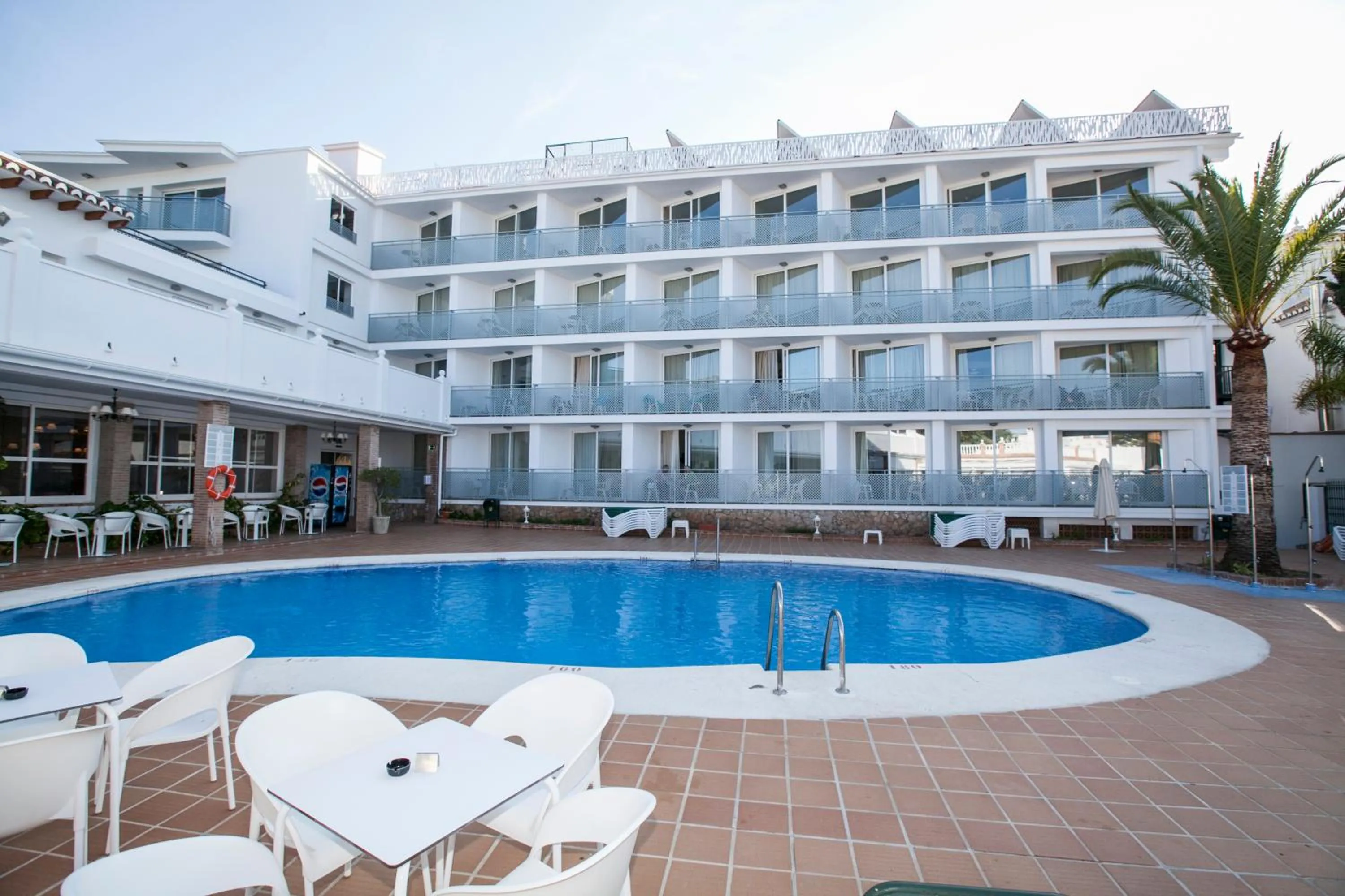 Swimming pool in Hotel Villa Flamenca
