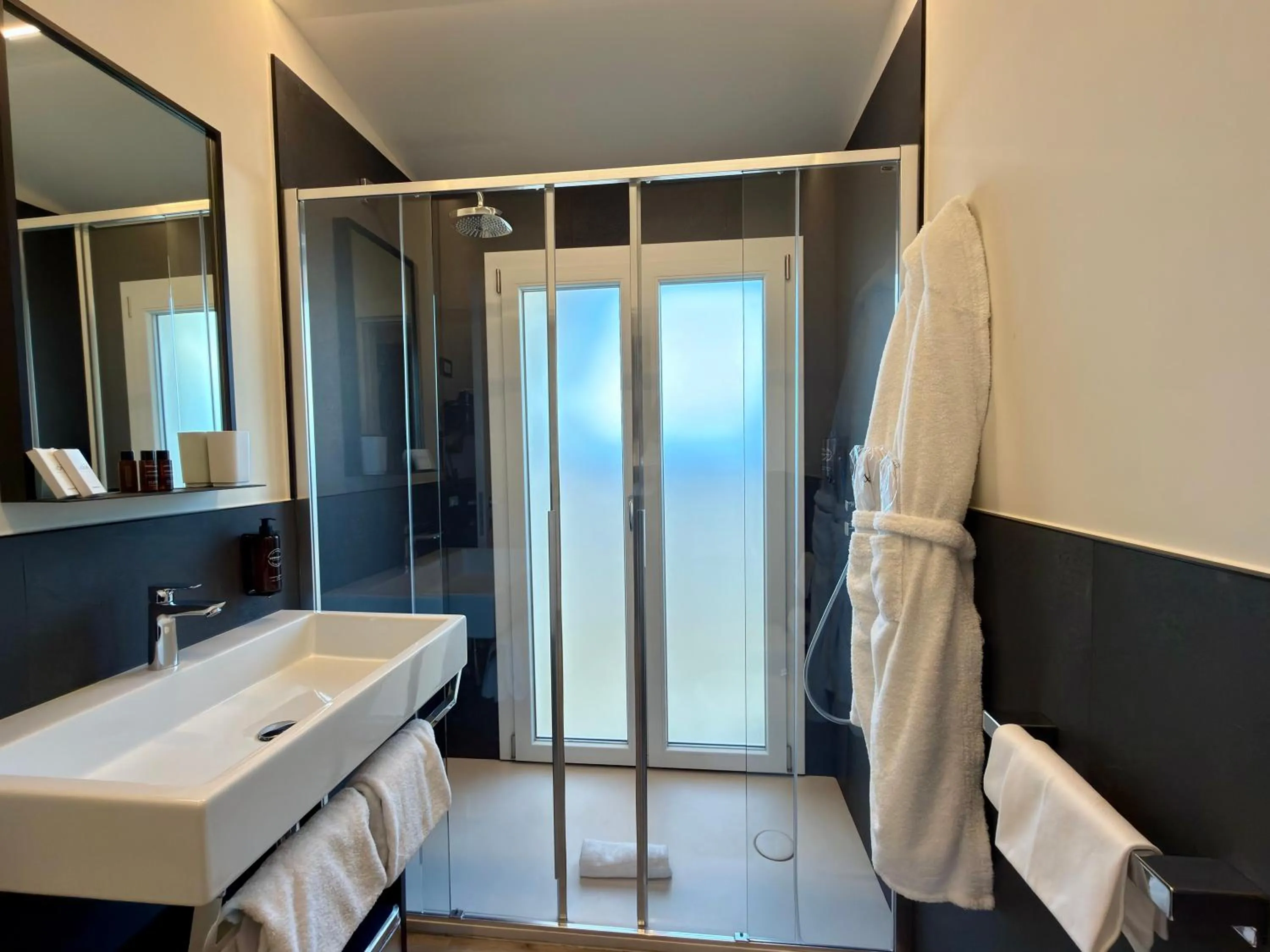 Shower in Vi Suites