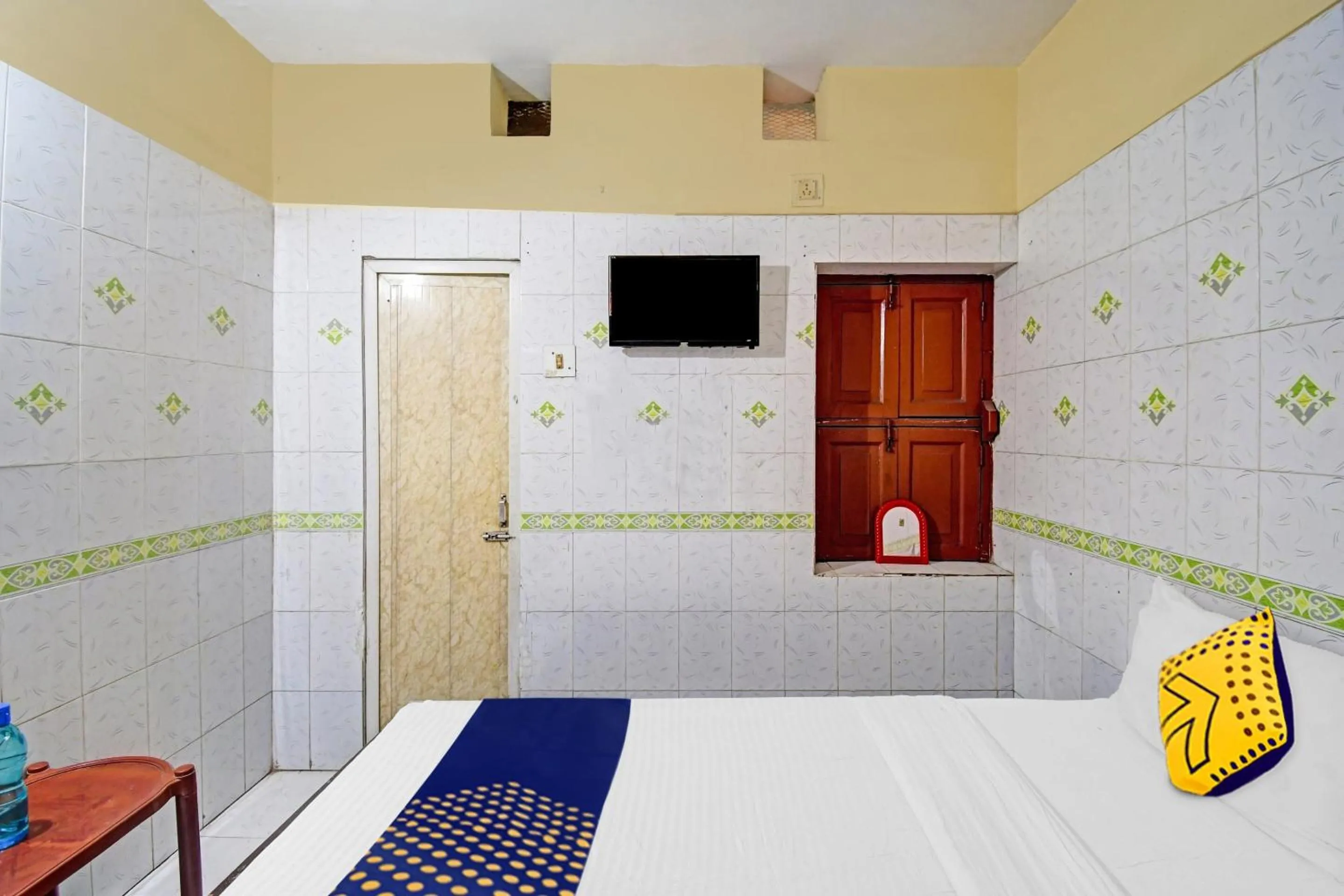 Bedroom, Bed in Hotel O Bikram Lodge