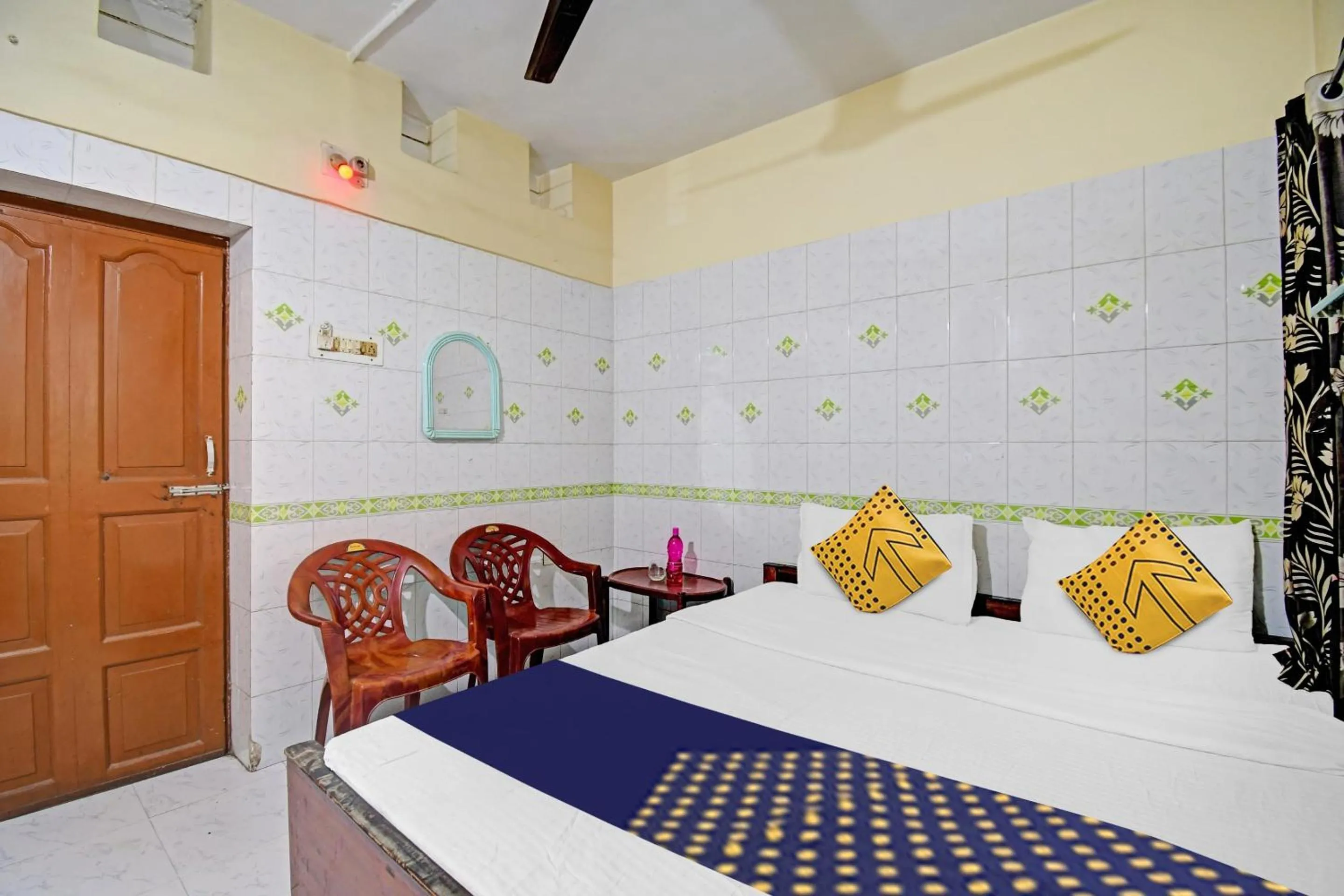 Bedroom, Bed in Hotel O Bikram Lodge