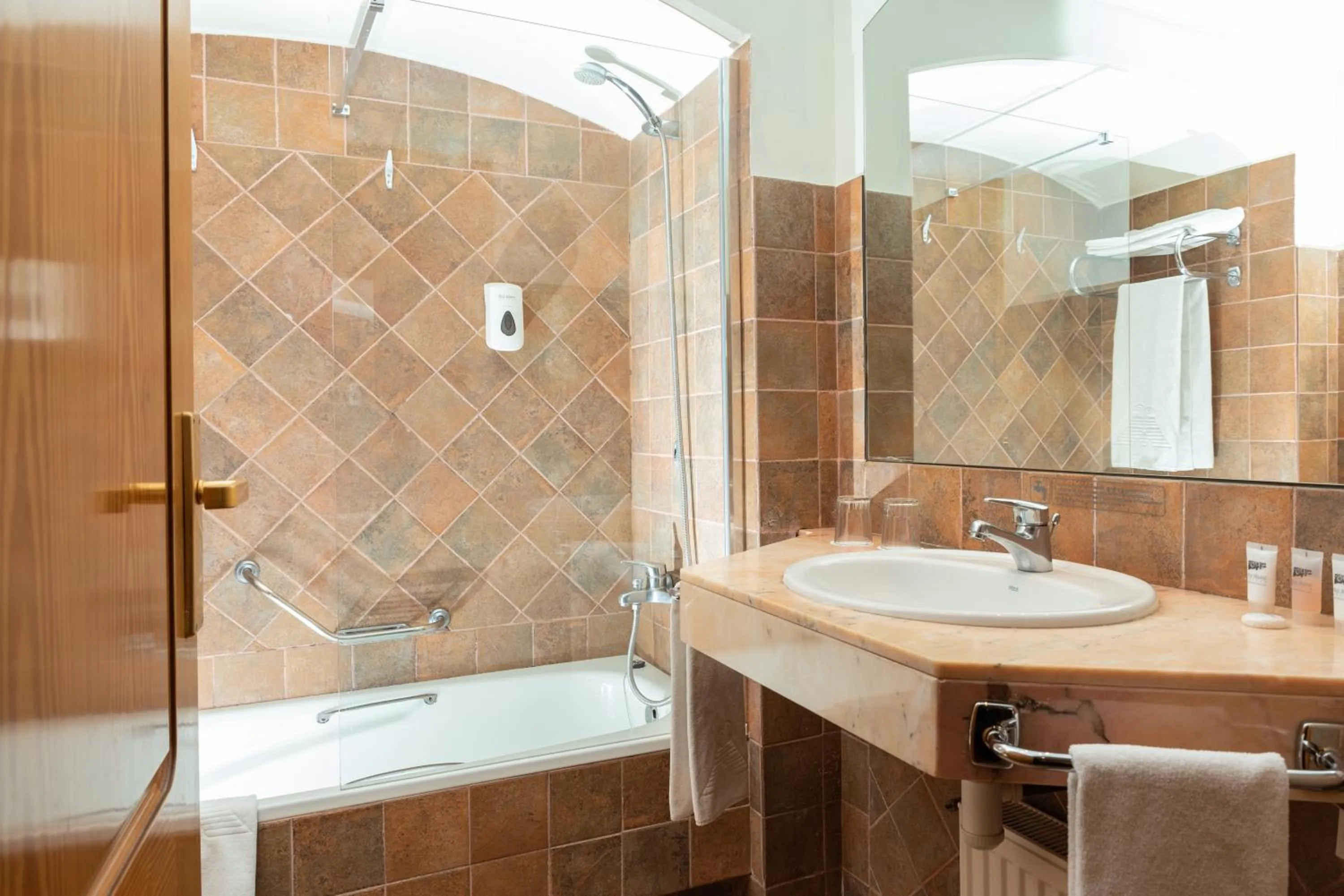 Bathroom in Termes Montbrio Hotel & Spa