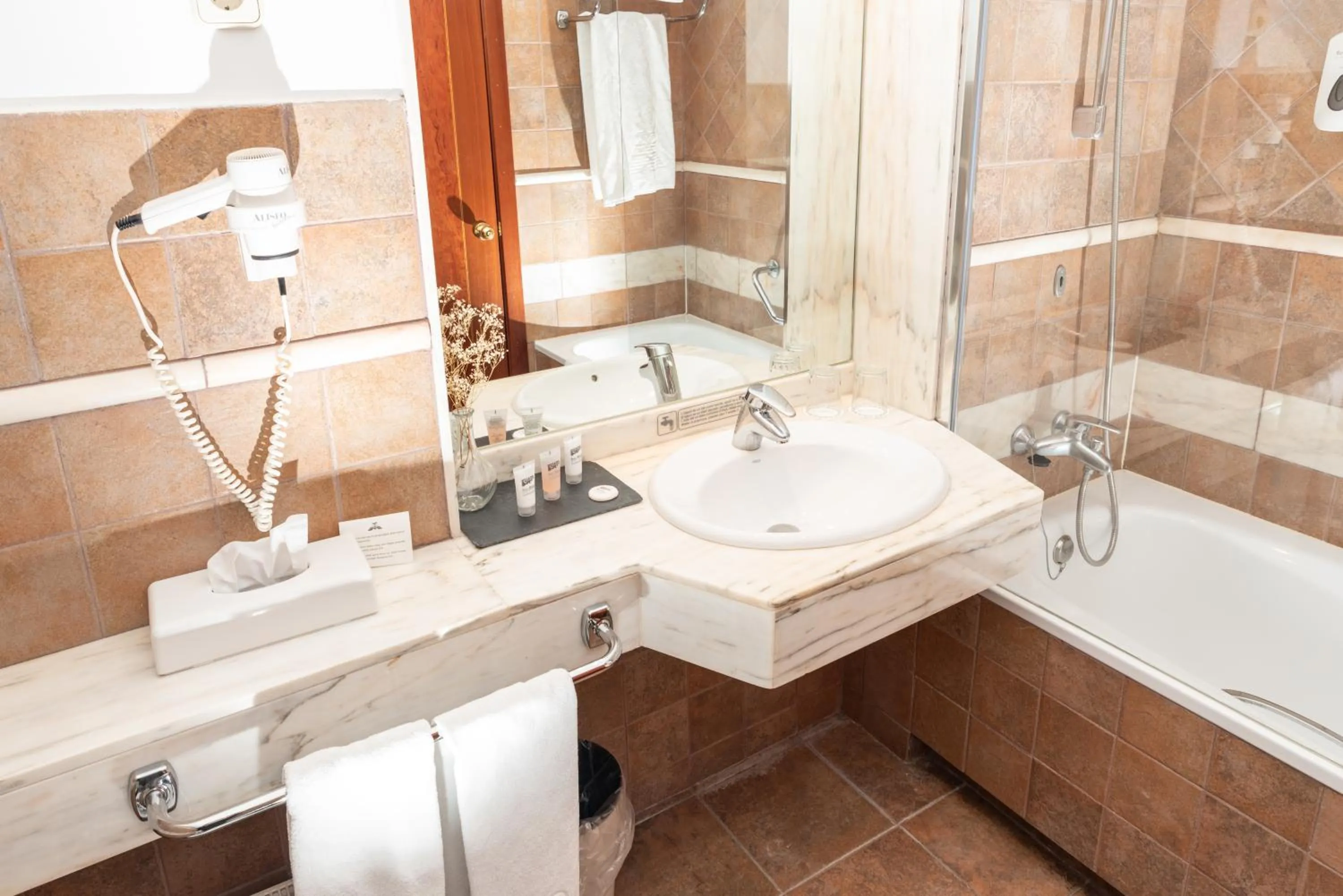 Bathroom in Termes Montbrio Hotel & Spa