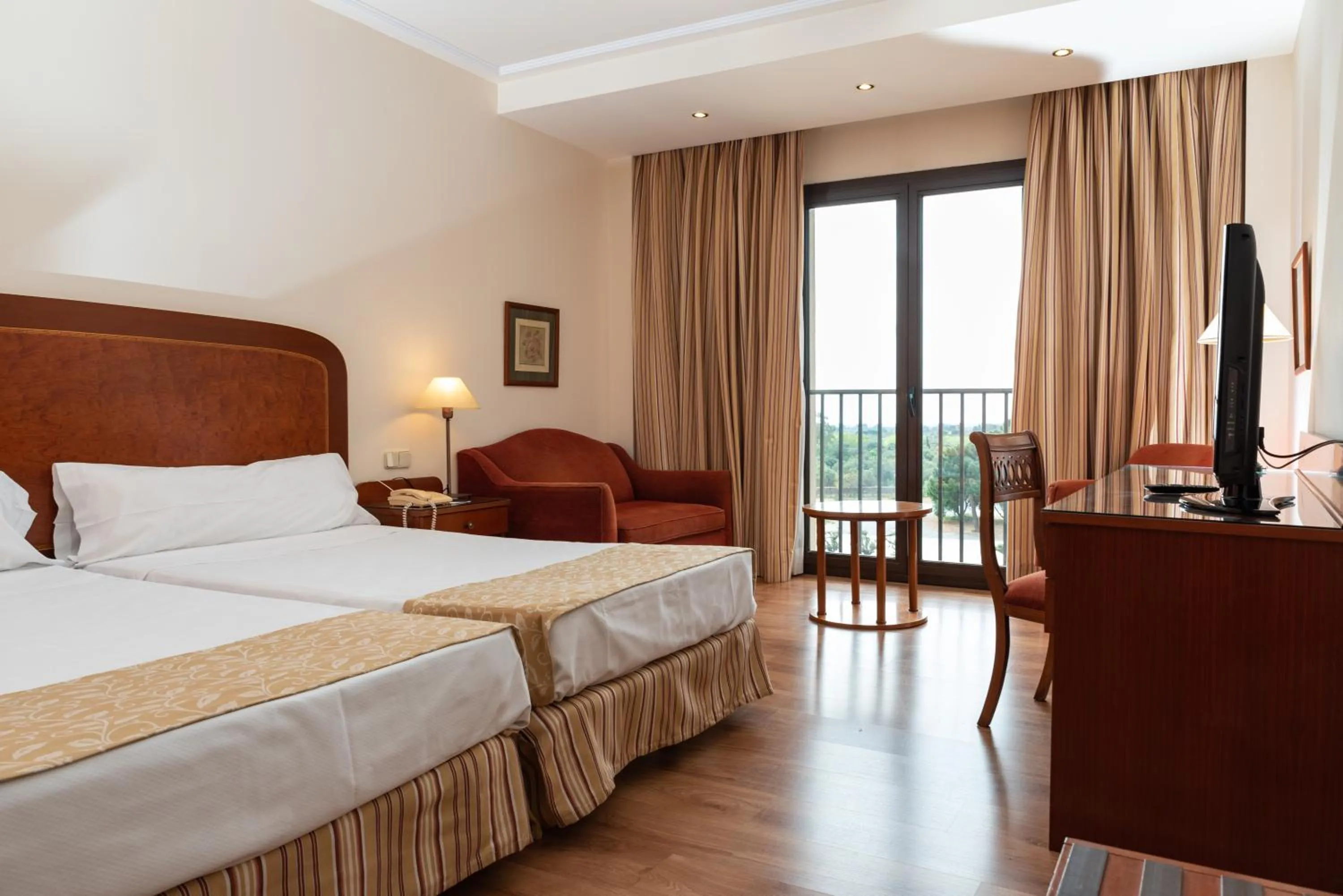 Photo of the whole room, Bed in Termes Montbrio Hotel & Spa