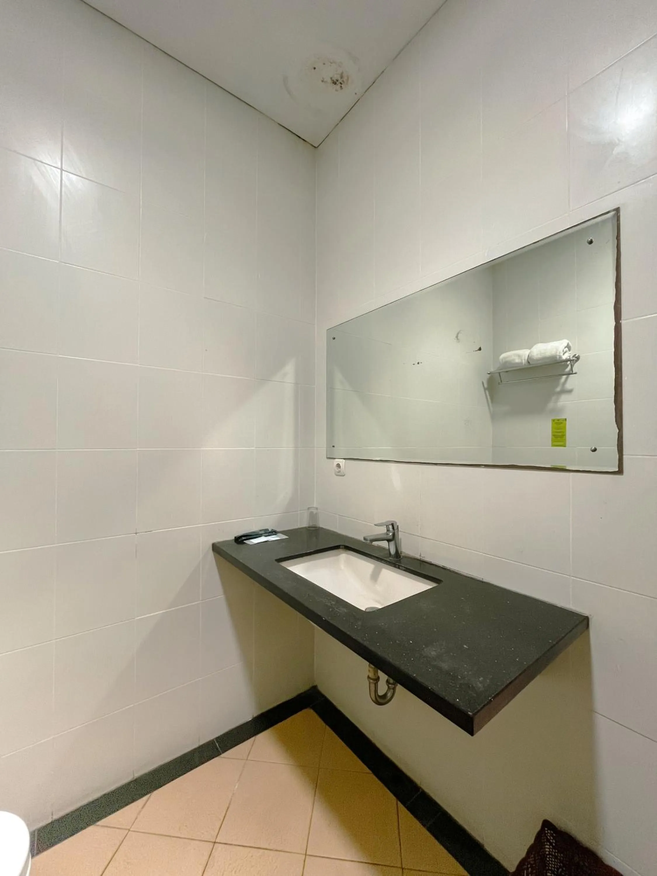 Bathroom in Front One Resort Indraloka Temanggung