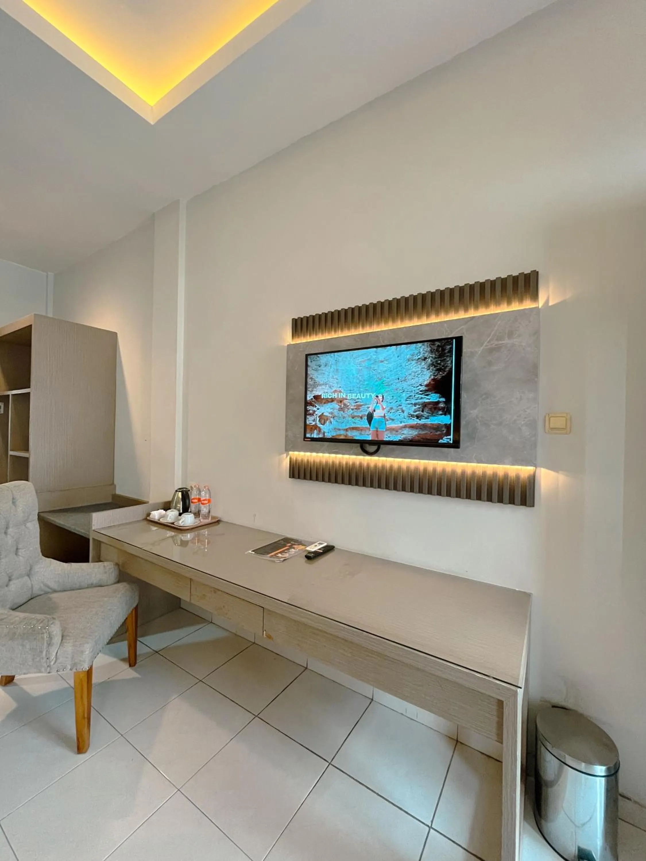 TV and multimedia in Front One Resort Indraloka Temanggung