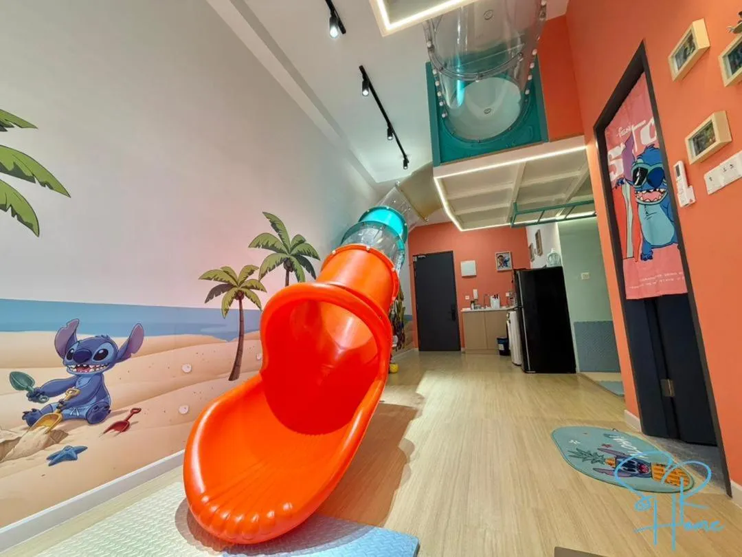 Living room in Sunway GRID by SR Home