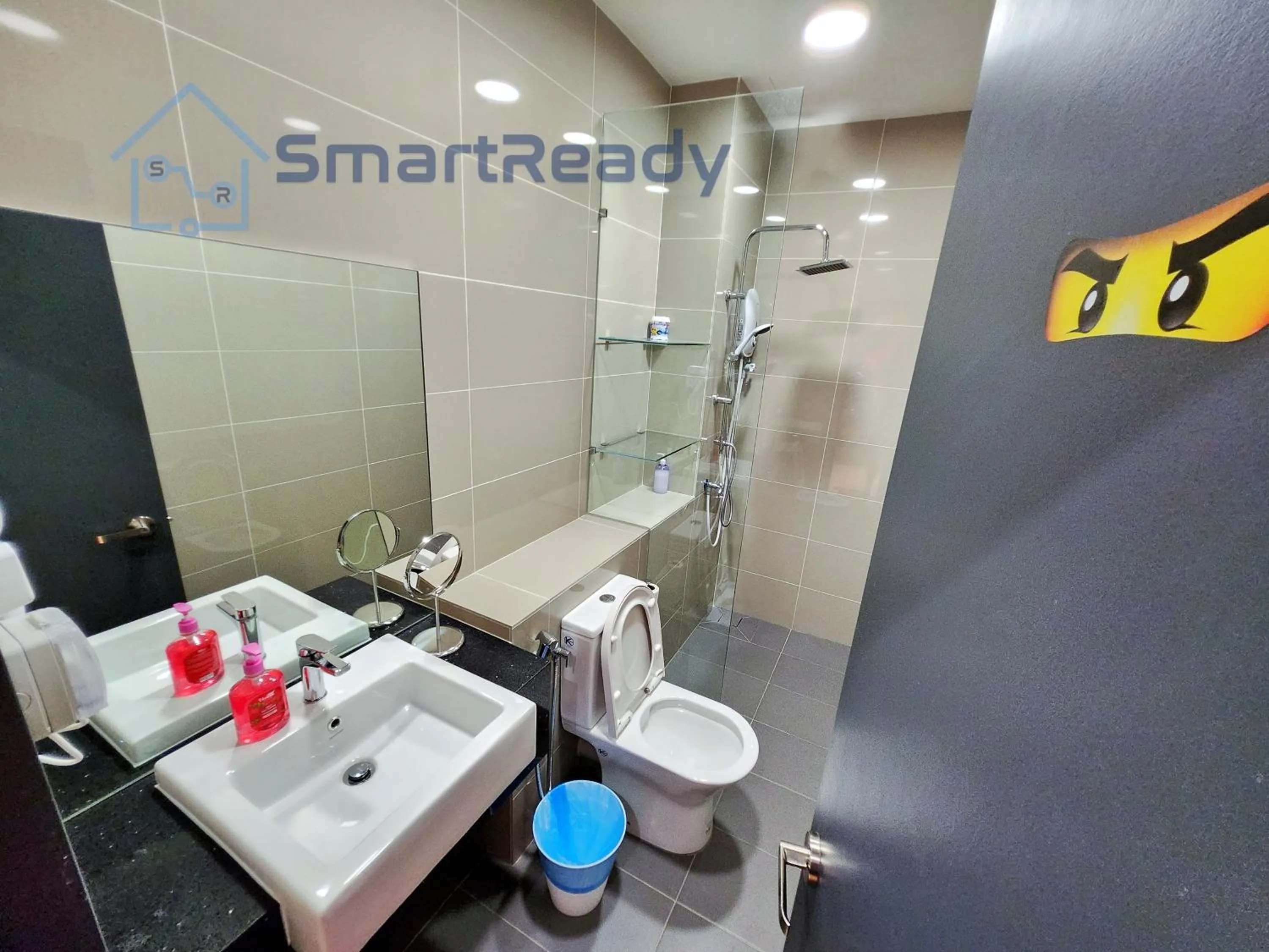 Bathroom in Sunway GRID by SR Home