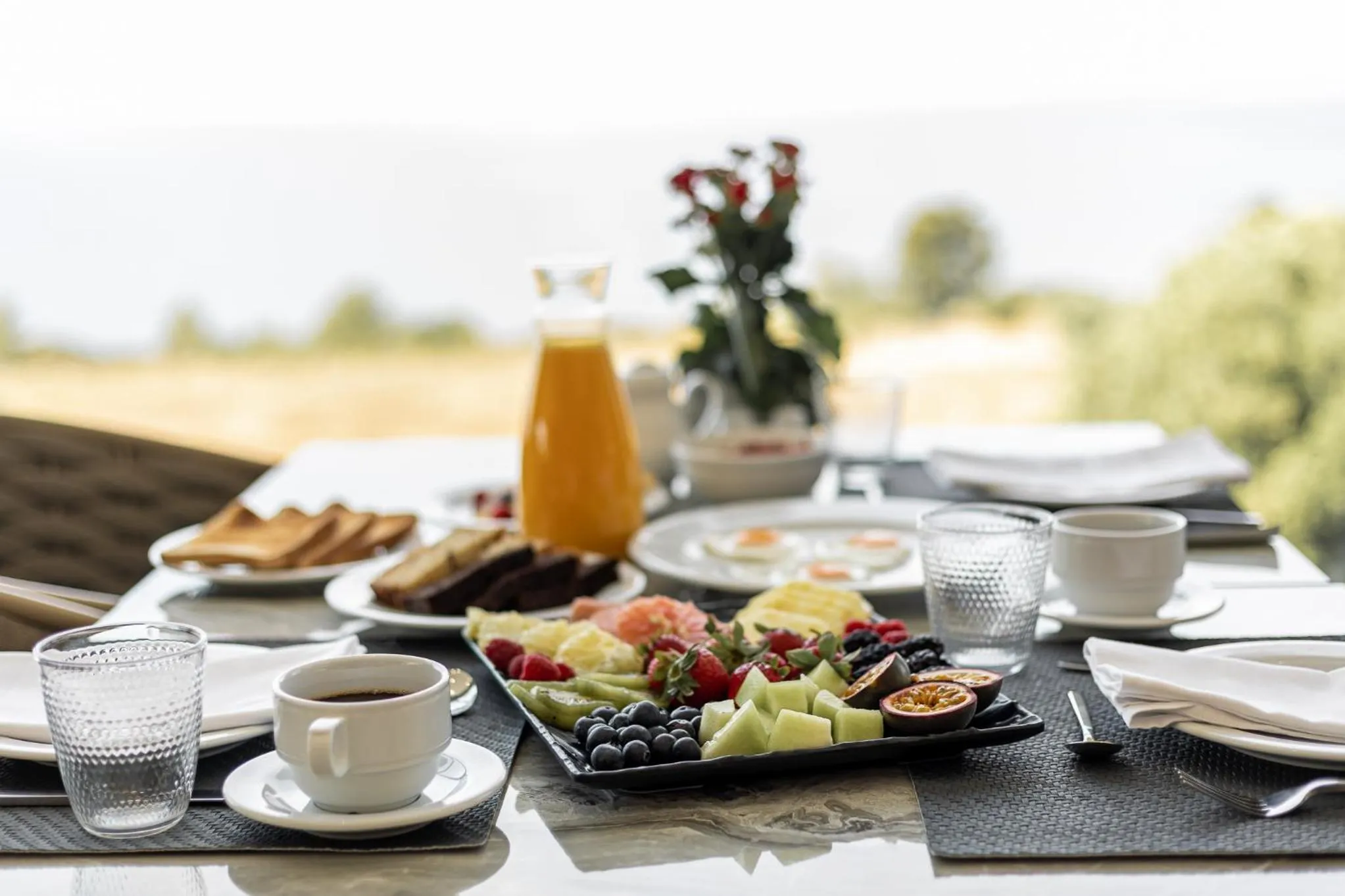 Food and drinks in Ajul Luxury Hotel & Spa Resort, a Registry Collection Hotel