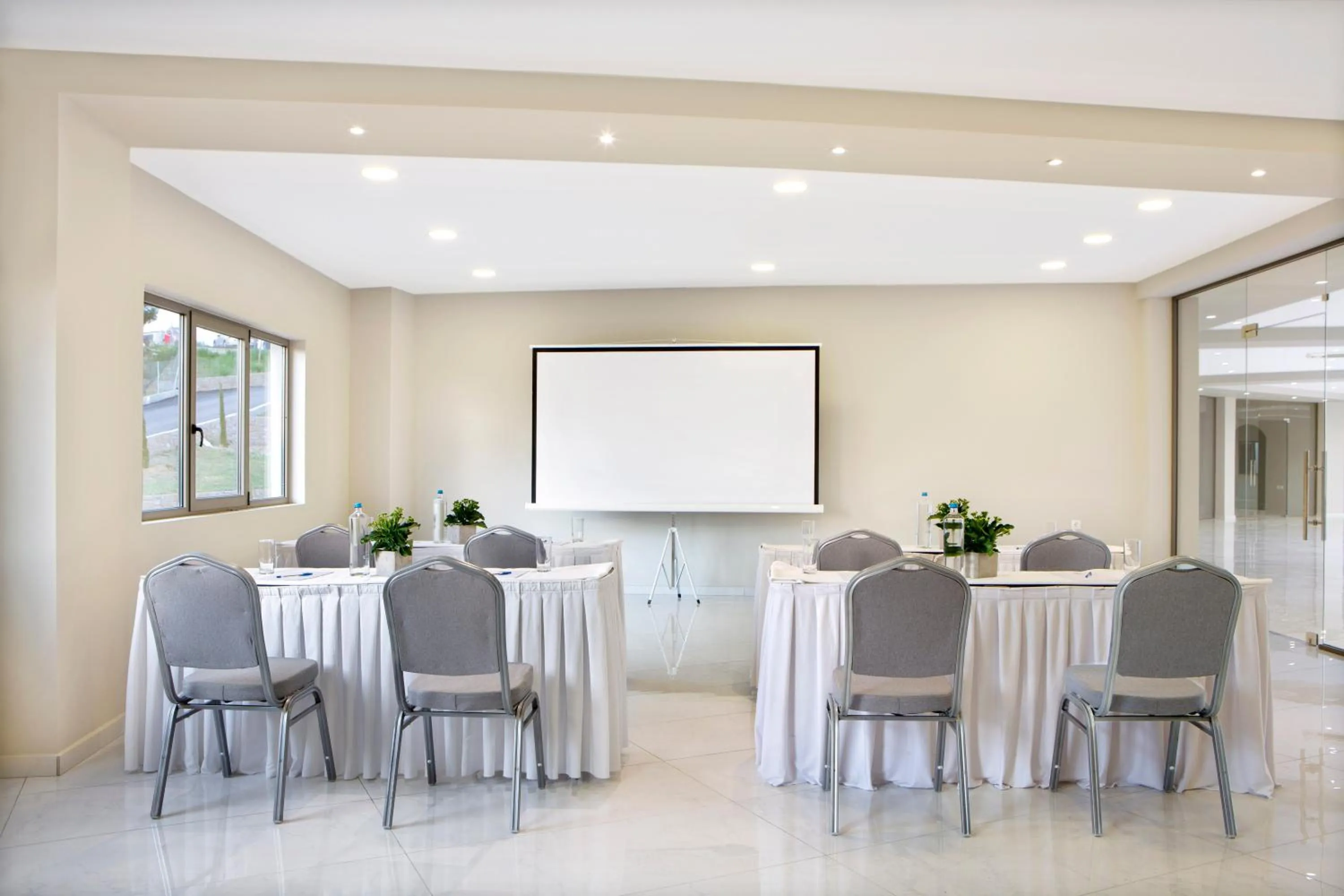 Meeting/conference room in Ajul Luxury Hotel & Spa Resort, a Registry Collection Hotel