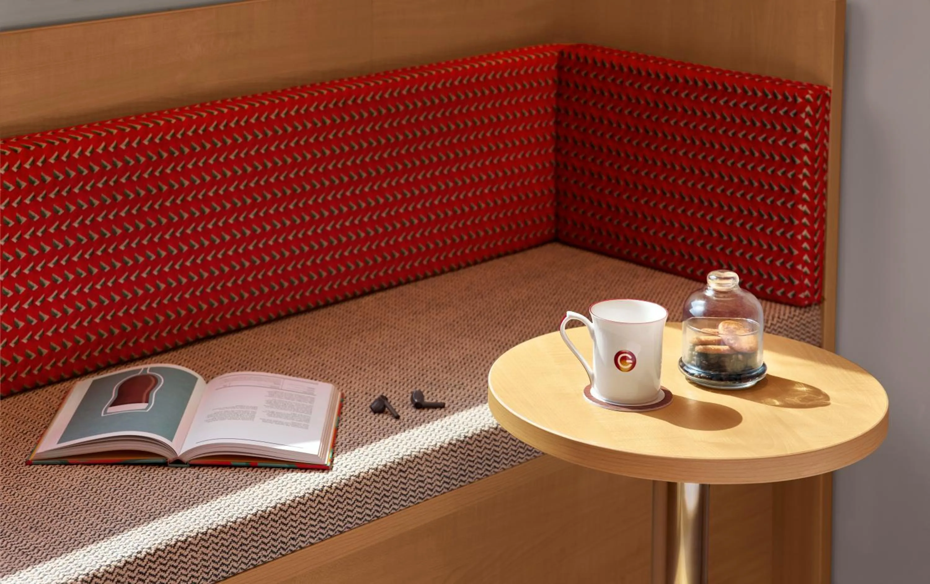 Seating area in Ginger Chennai OMR