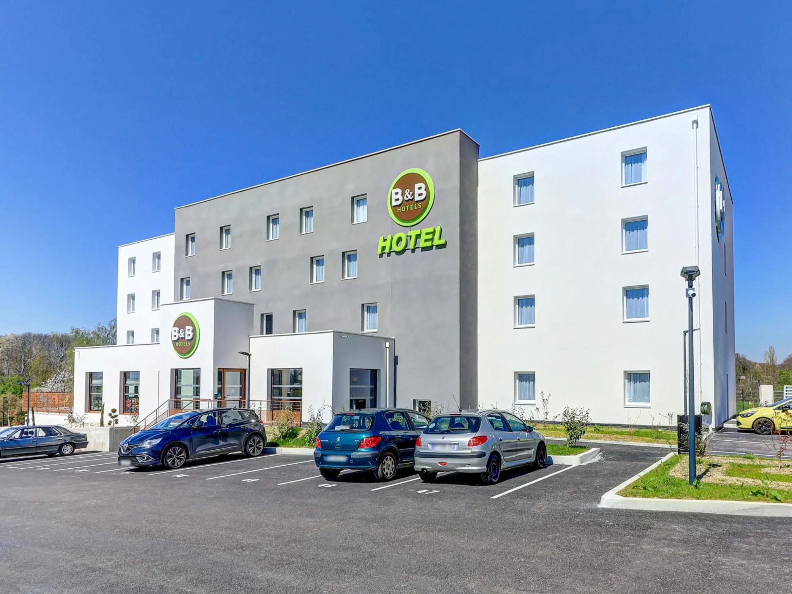 Property building in B&B HOTEL Le Creusot Montchanin
