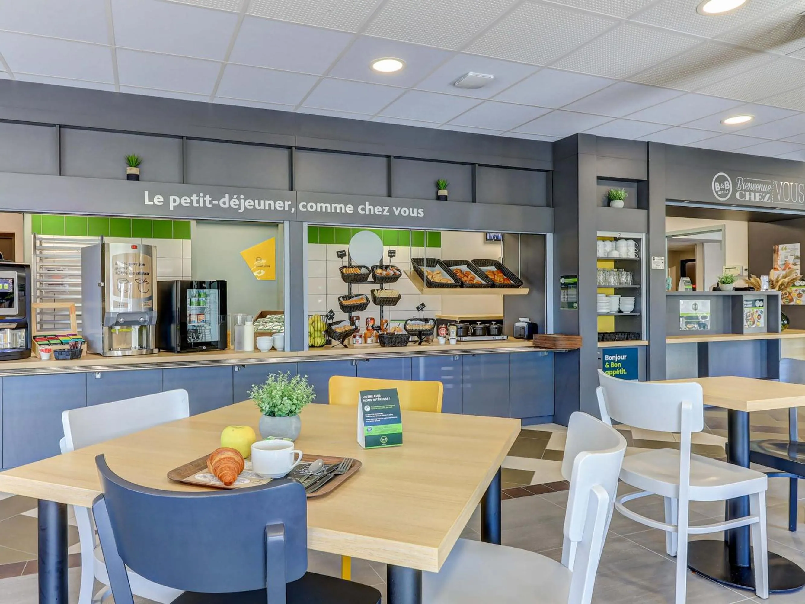 Breakfast in B&B HOTEL Le Creusot Montchanin