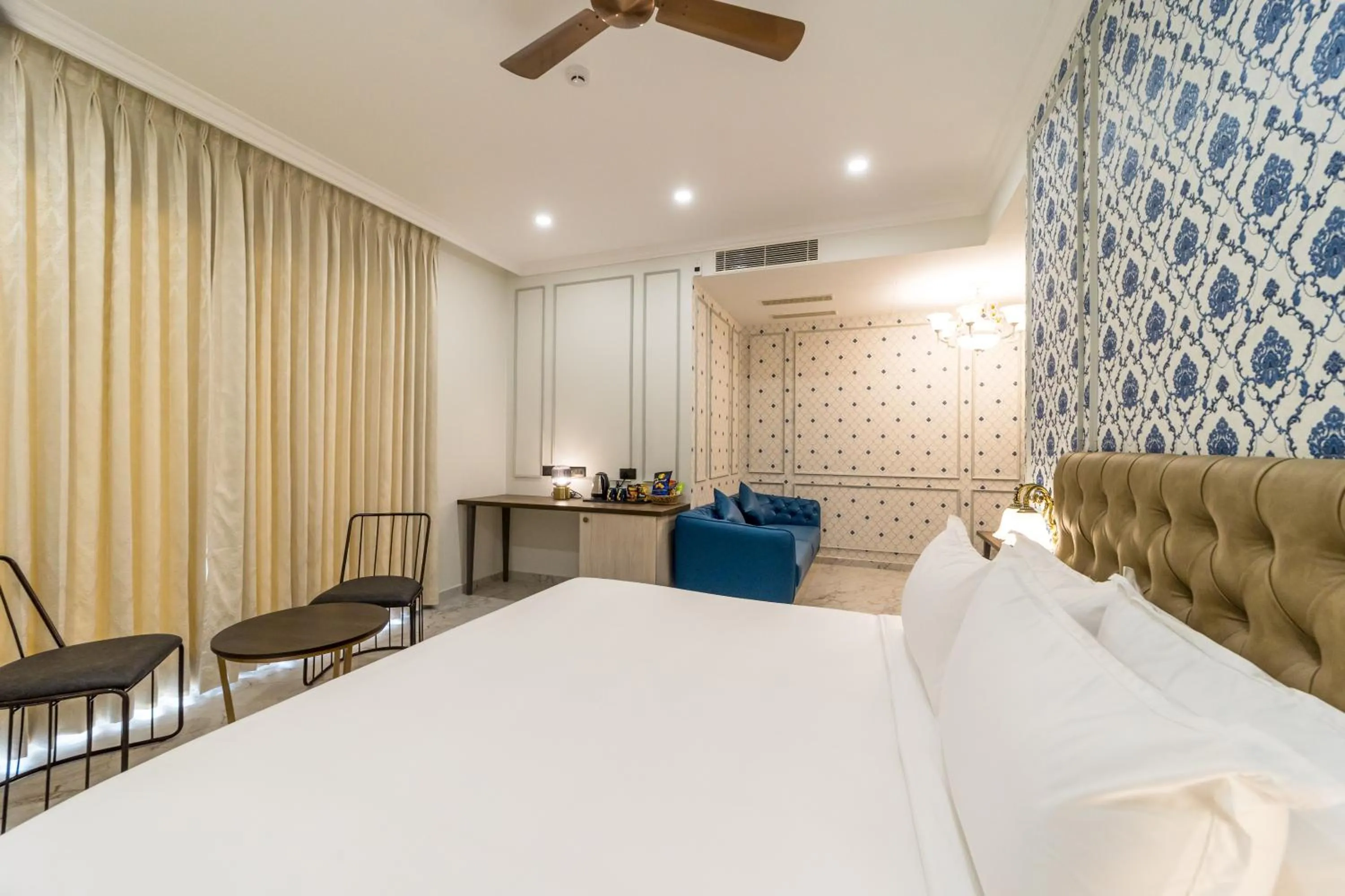 Bed in De Fleur Hotel