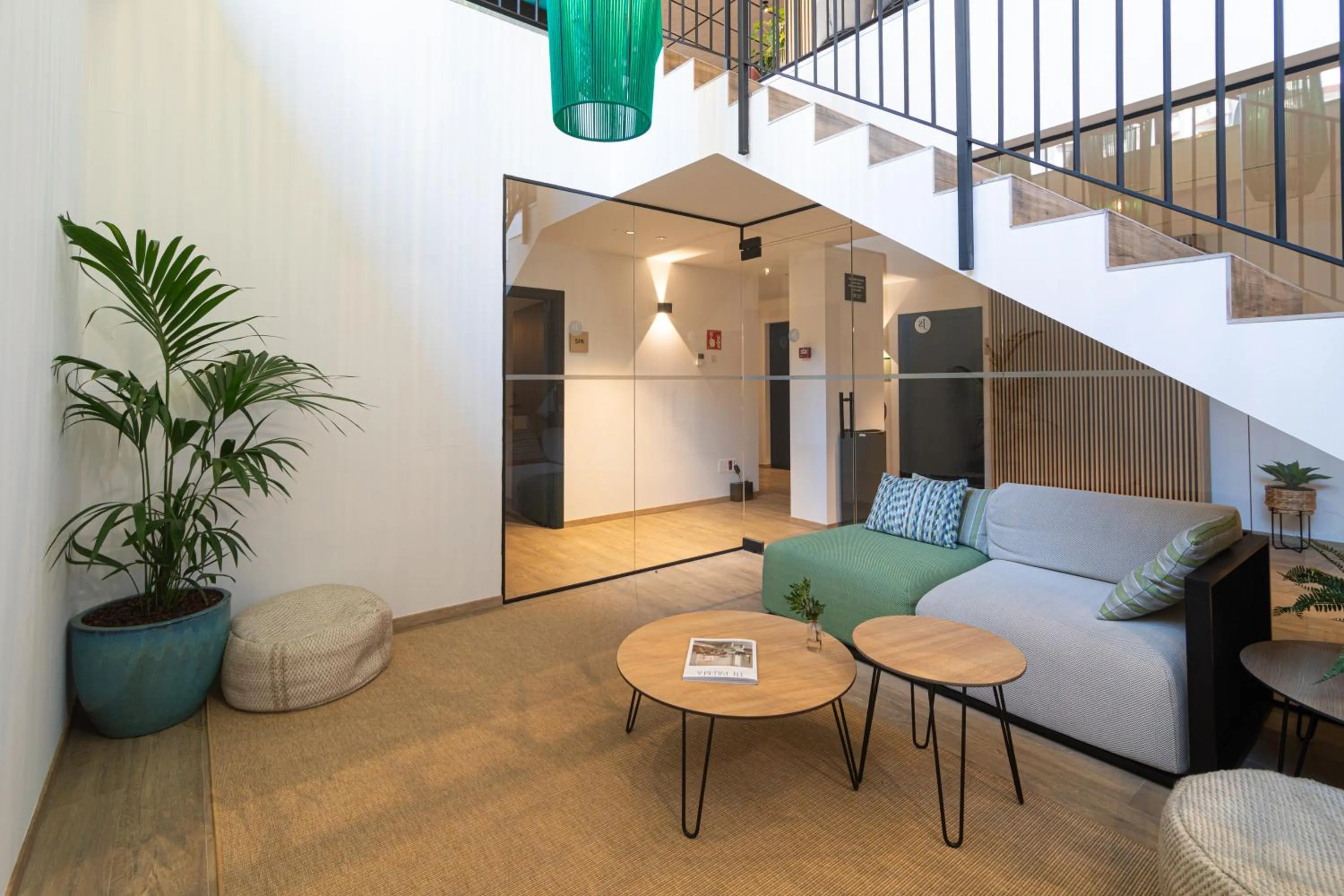 Decorative detail in JS Palma Plaza