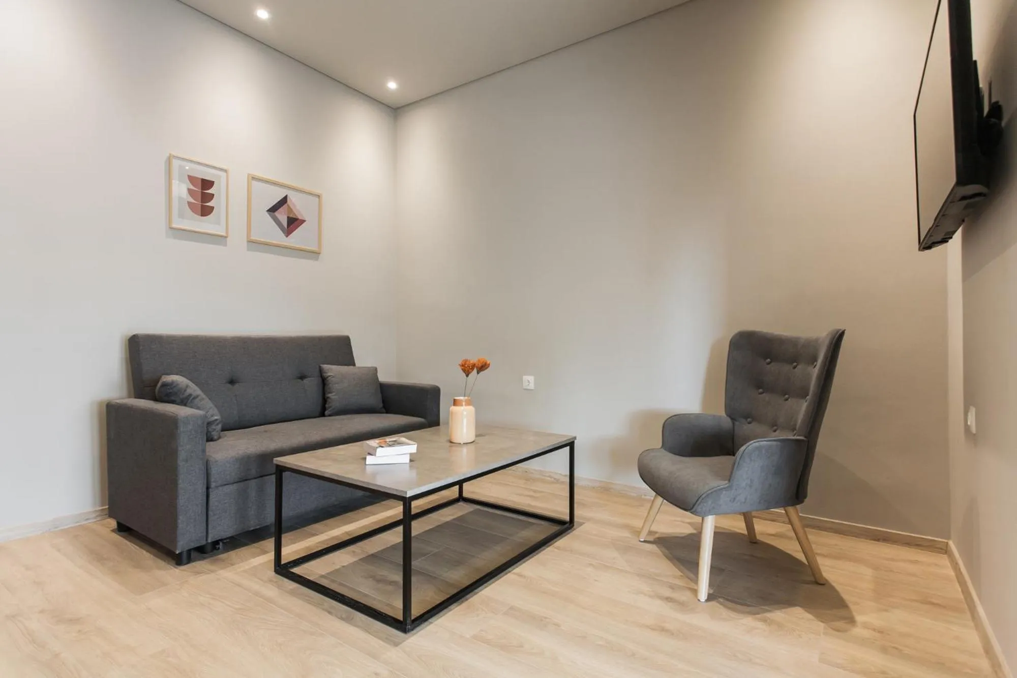 TV and multimedia in WYZ Piraeus