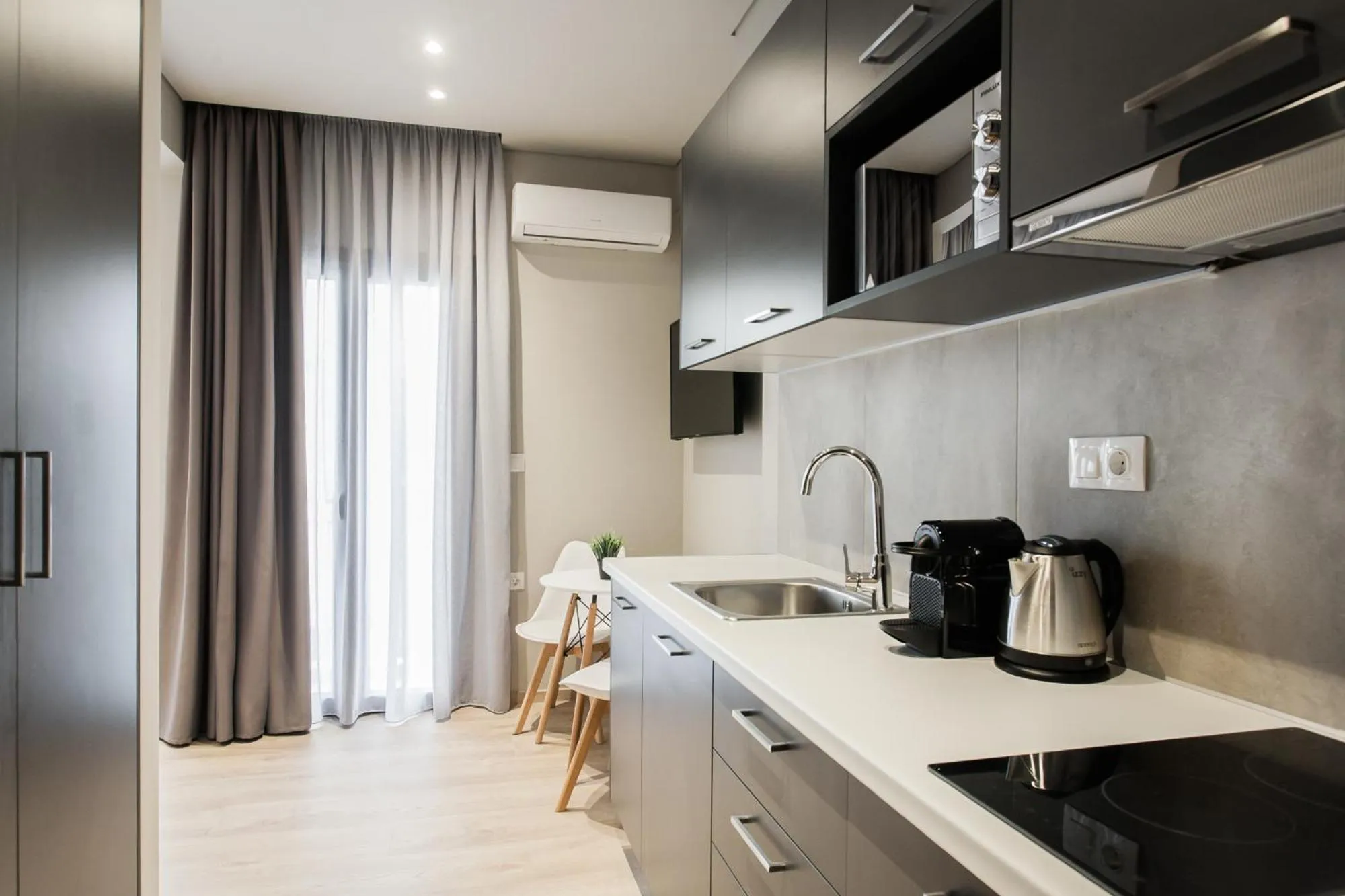 Coffee/tea facilities in WYZ Piraeus