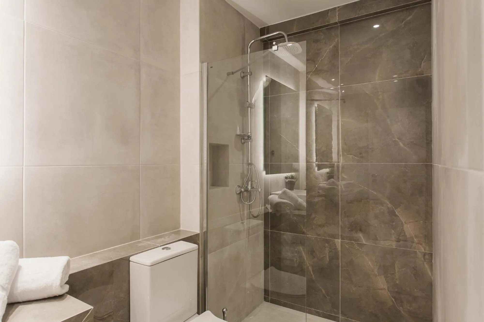 Shower in WYZ Piraeus