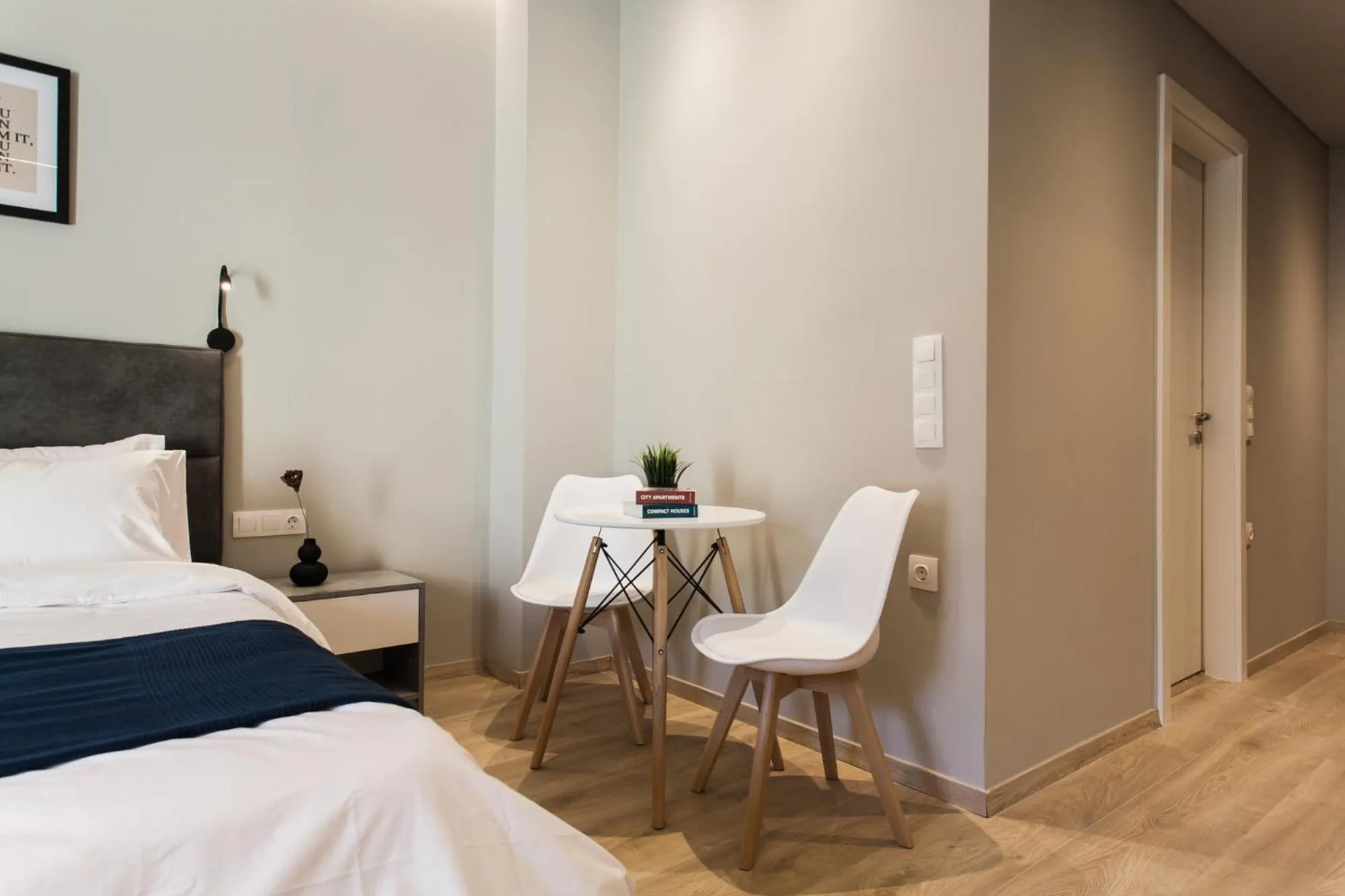 Decorative detail in WYZ Piraeus