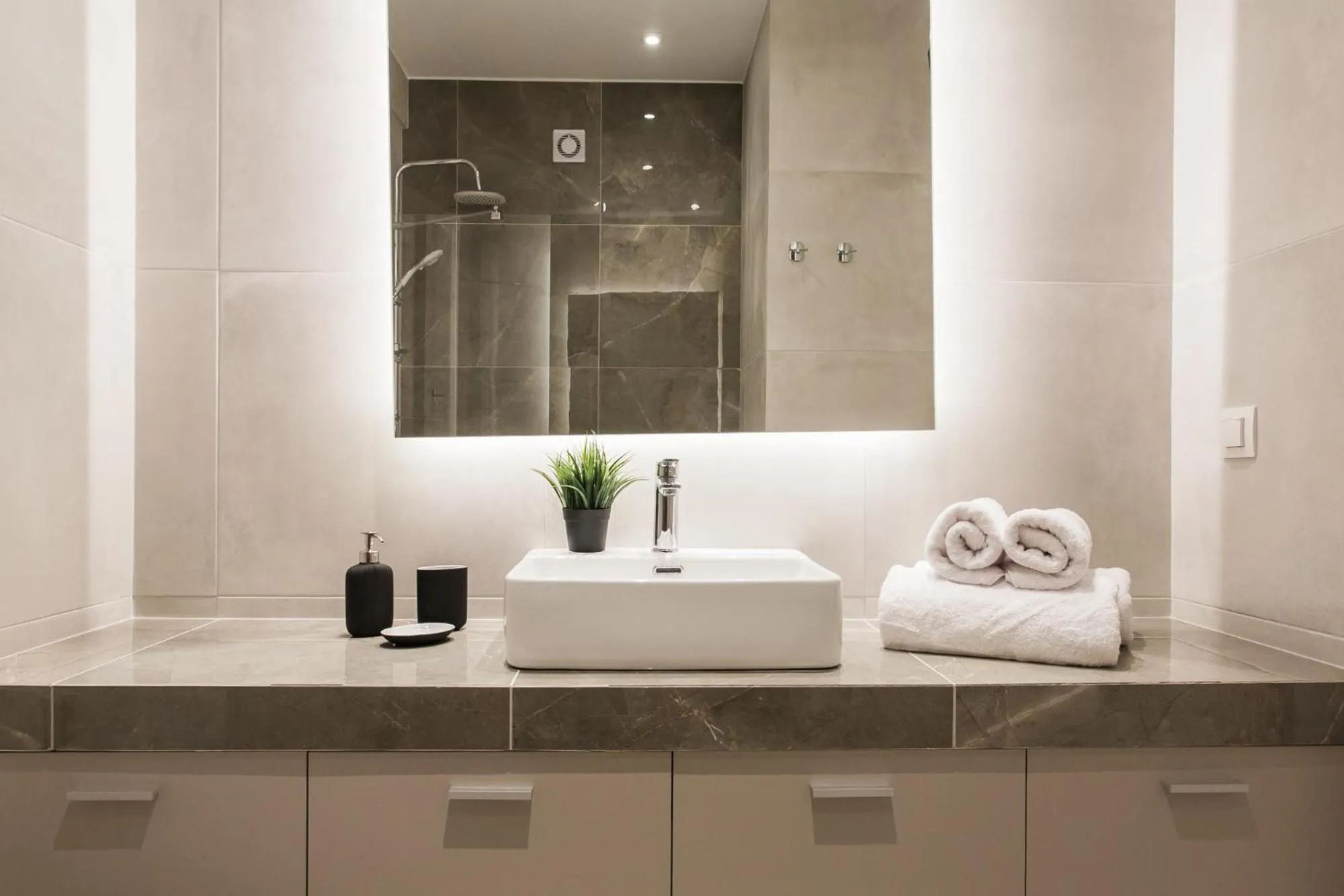 Bathroom in WYZ Piraeus