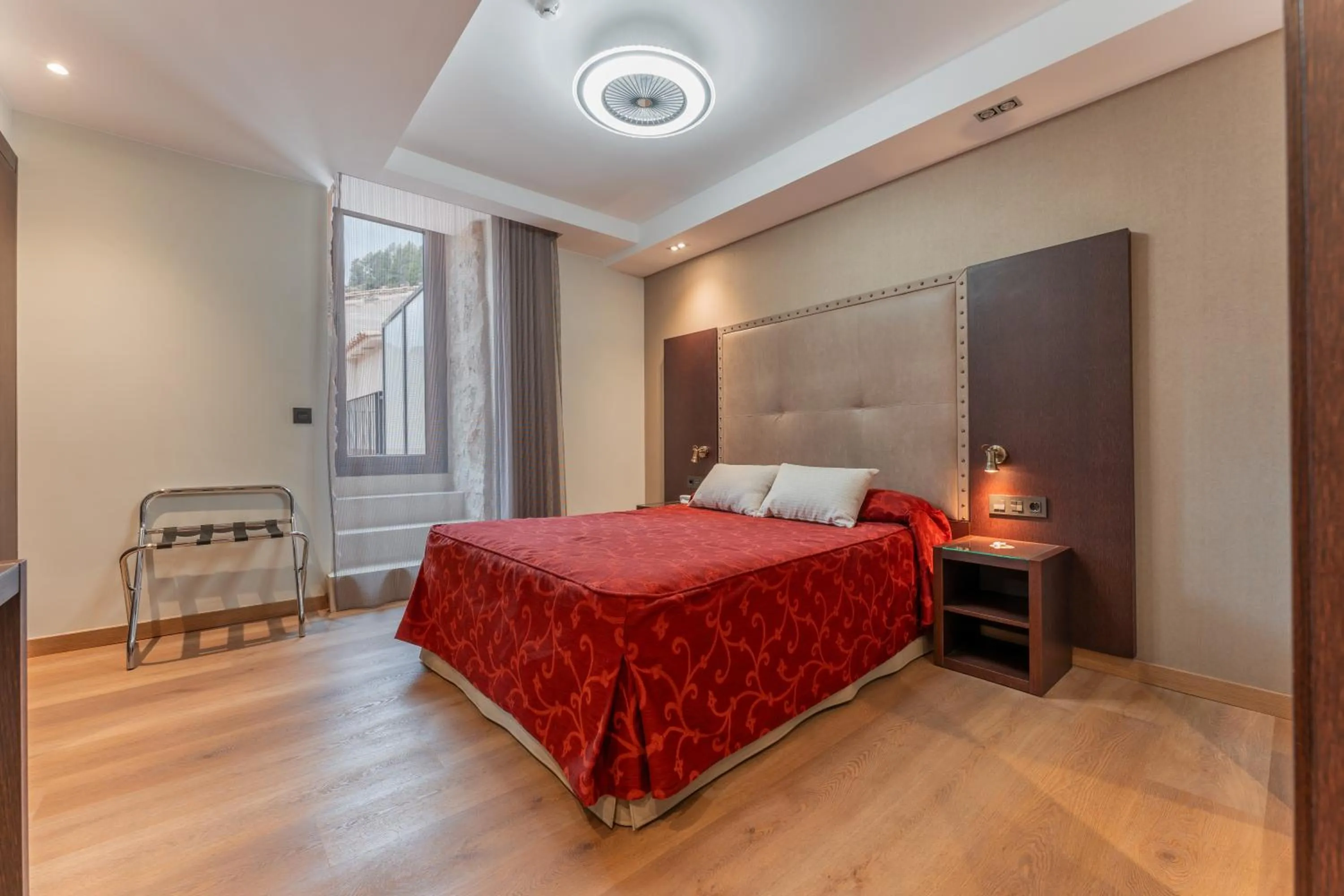 Bedroom, Bed in Hotel de La Trucha