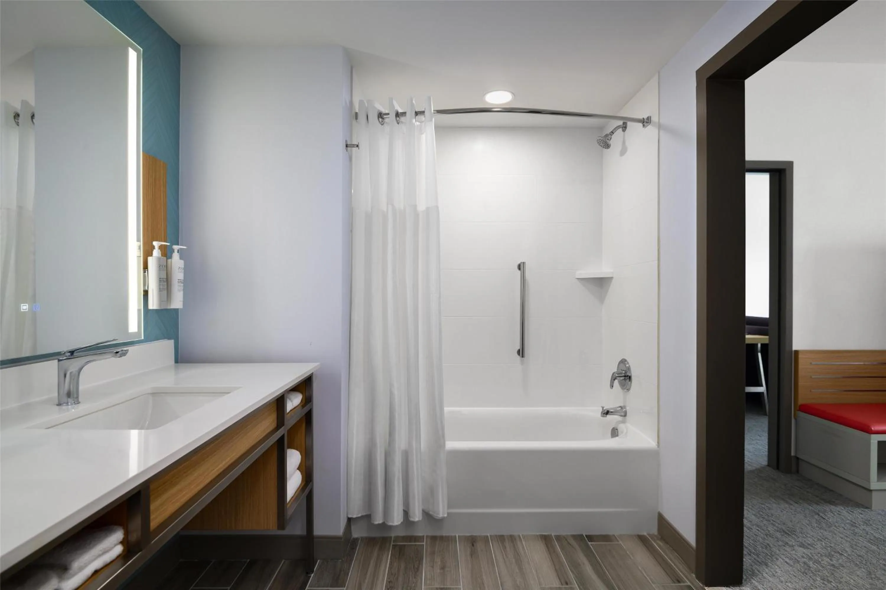 Bathroom in Hilton Garden Inn Orlando I-4 Millenia Blvd Mall