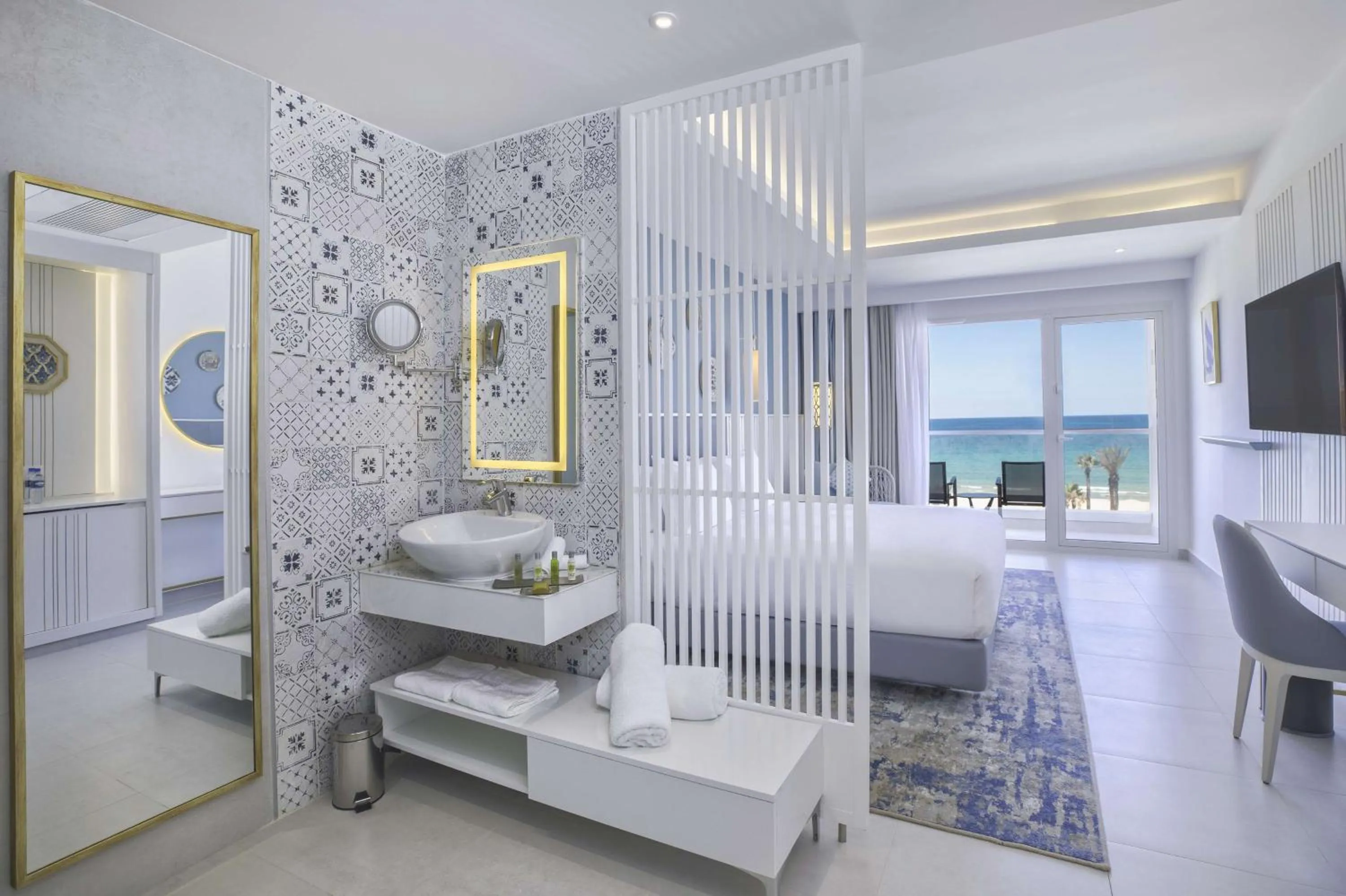 Bed in Hilton Skanes Monastir Beach Resort