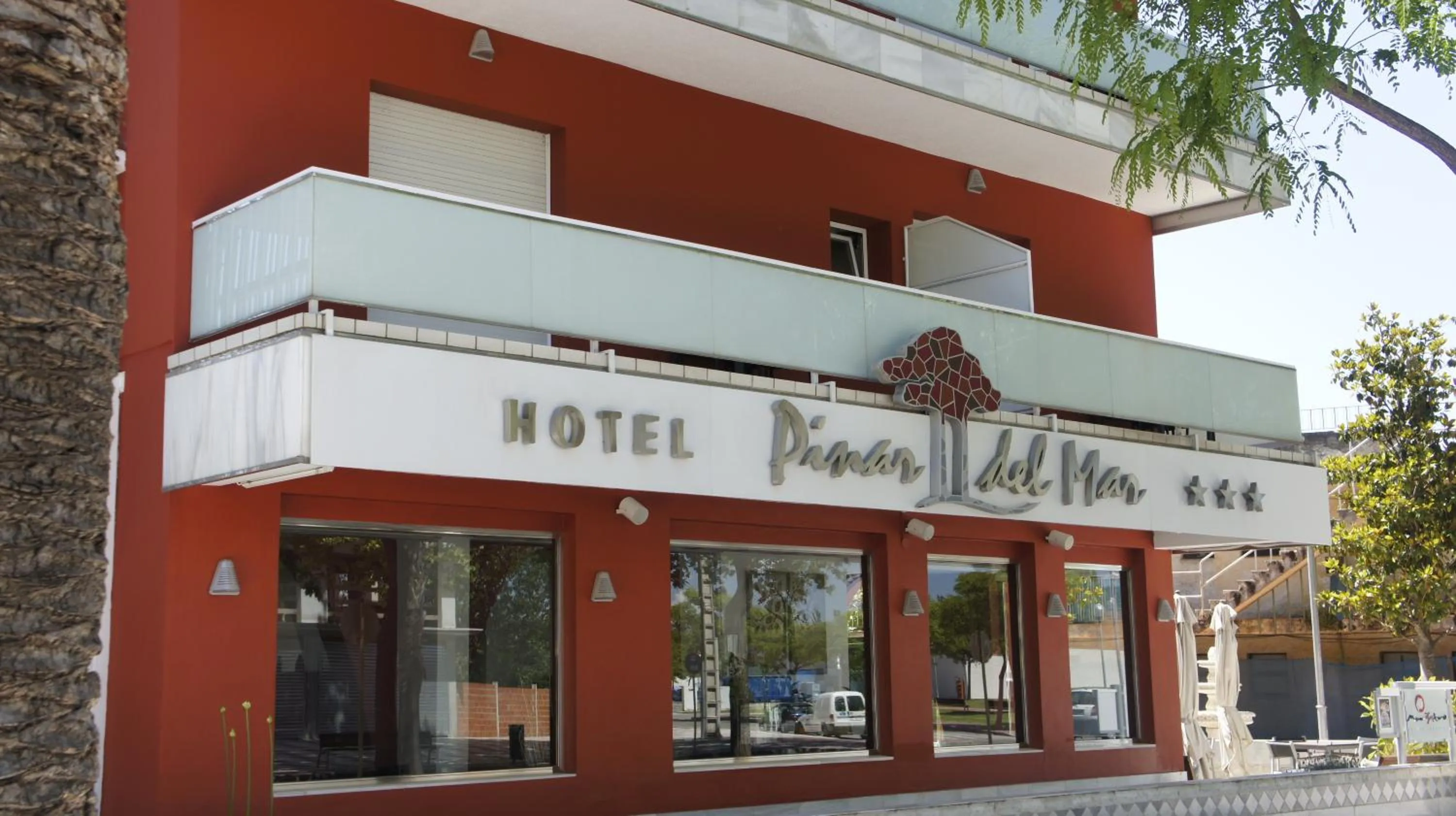 Property building in Hotel Spa Pinar del Mar