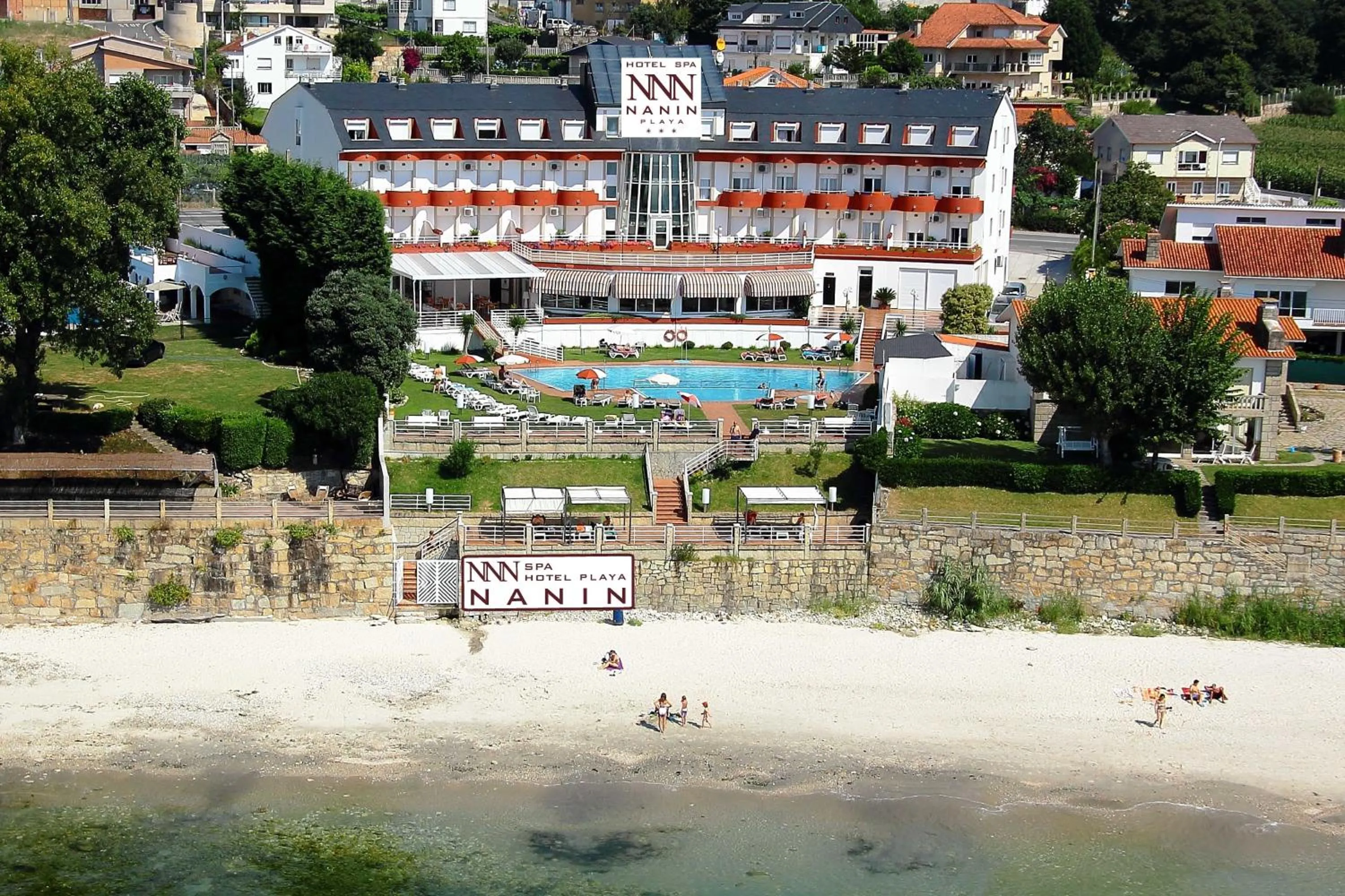 Facade/entrance in Hotel Spa Nanin Playa
