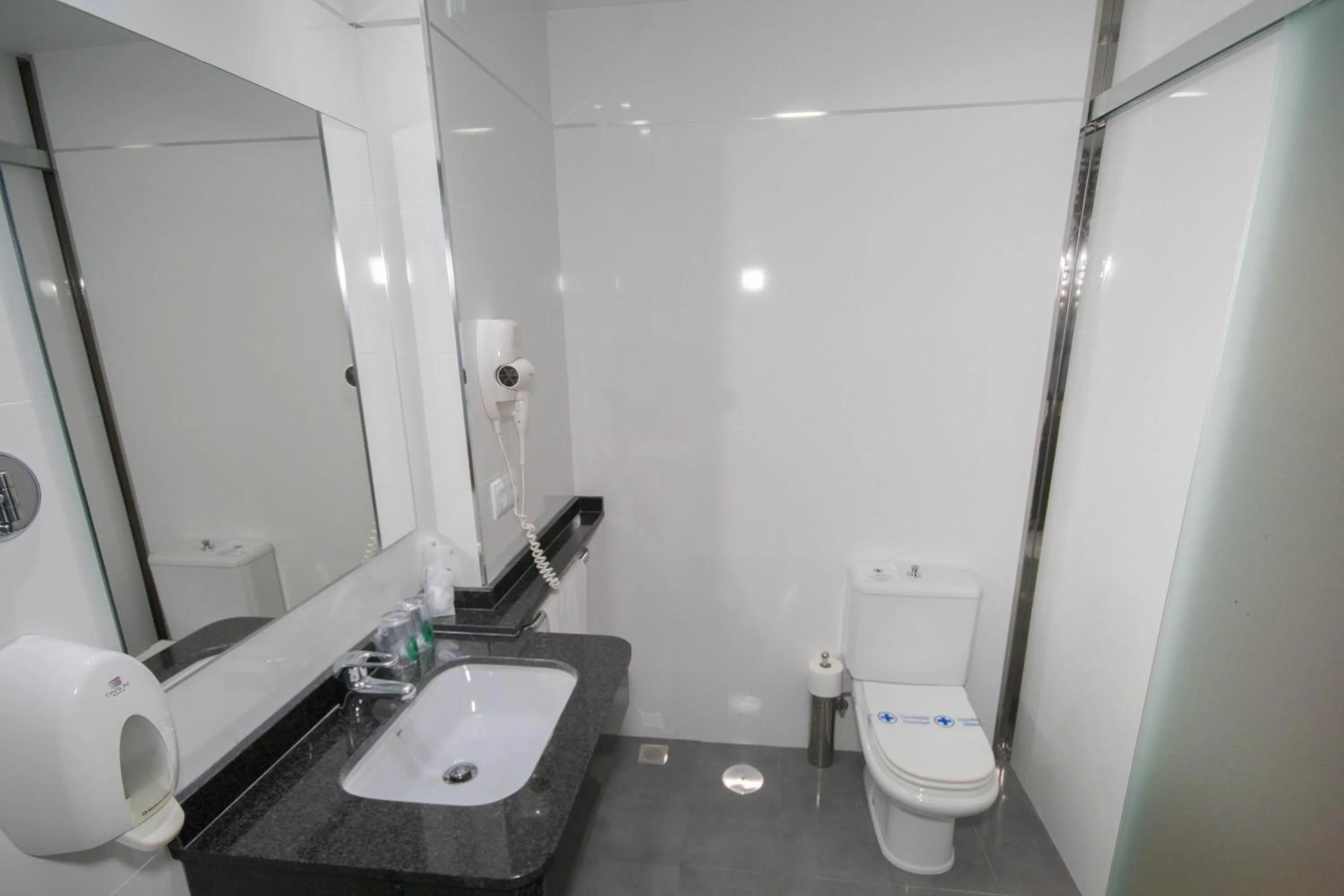 Bathroom in Hotel Spa Nanin Playa