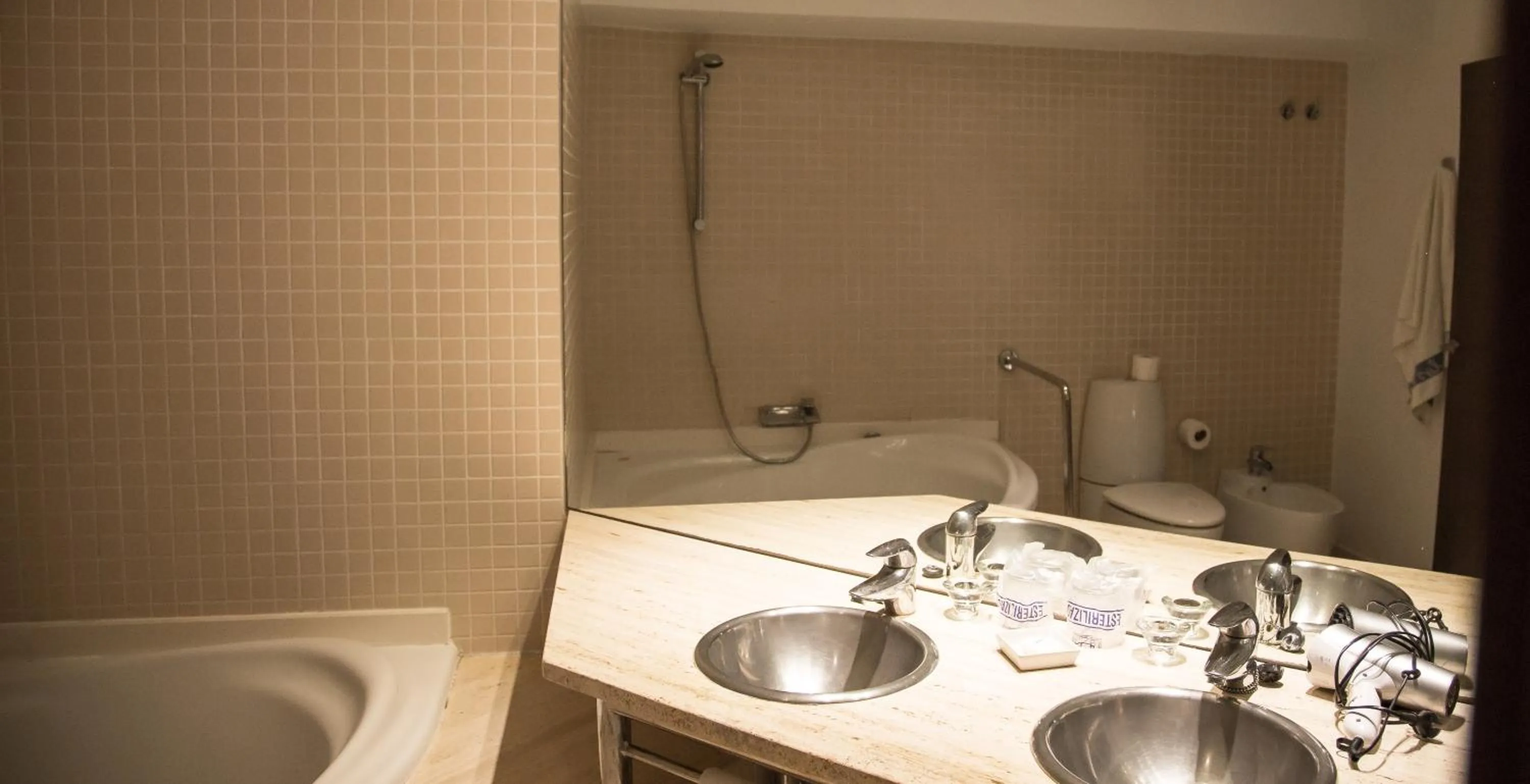 Bathroom in Carlos III