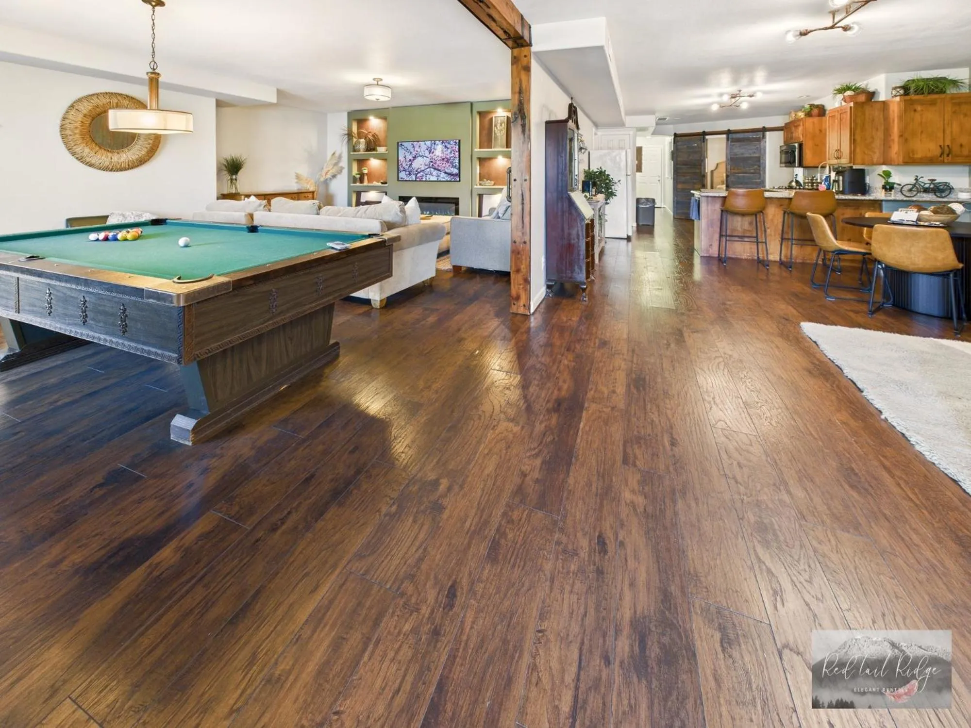 Billiard in Beautiful Country Apartment, AC, Pickleball, Billiards, Playground, Gardens